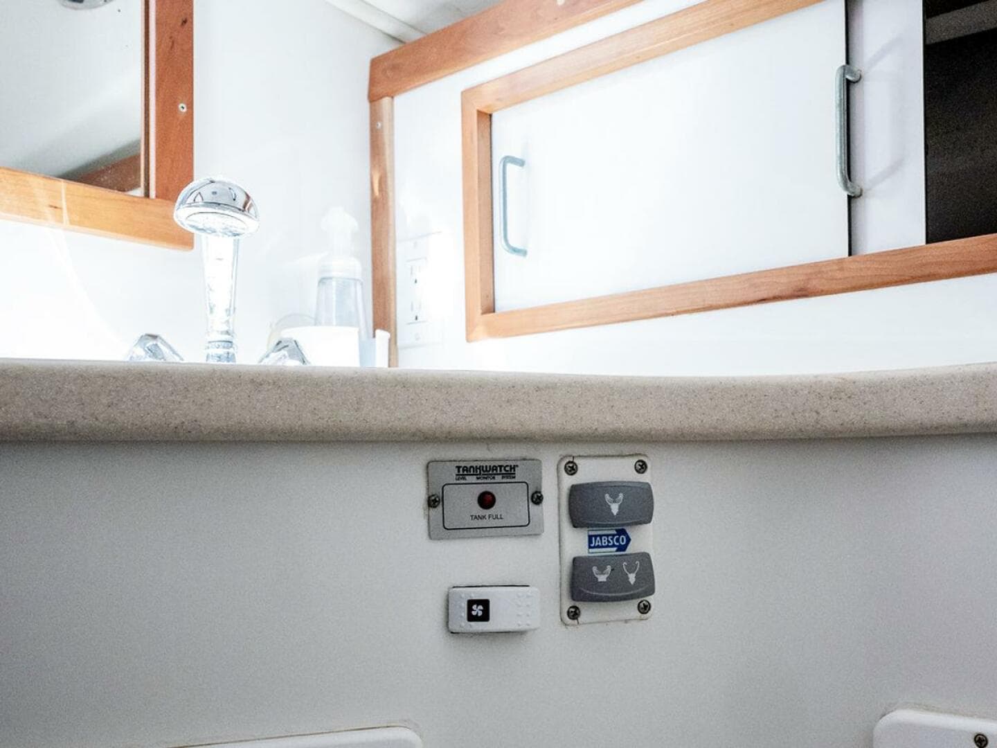 2005 Back Cove 29 Hard Top — photo 37