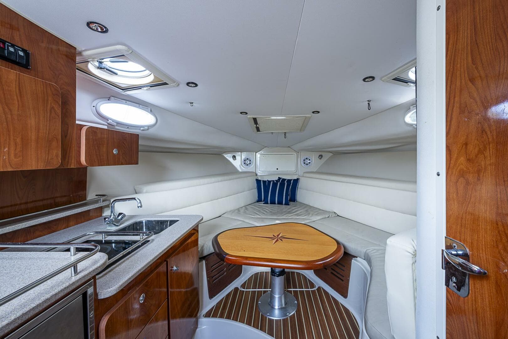 2013 Wellcraft 340 Coastal — photo 11