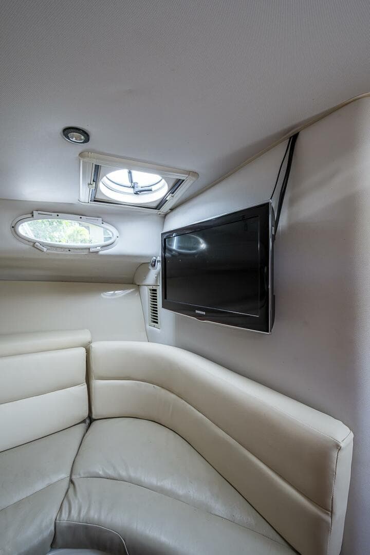 2013 Wellcraft 340 Coastal — photo 13