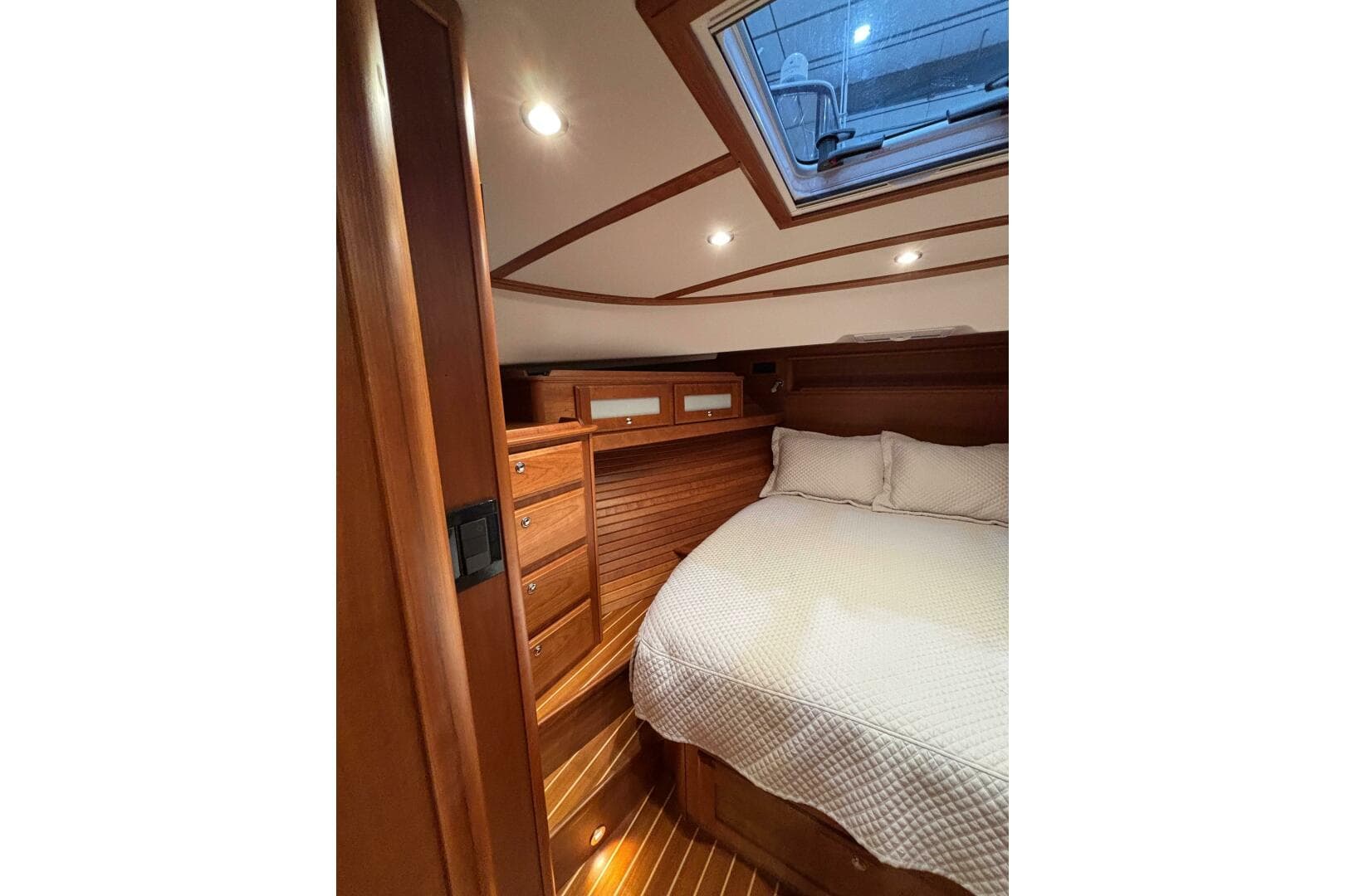 2020 Sabre 45 Salon Express — photo 46