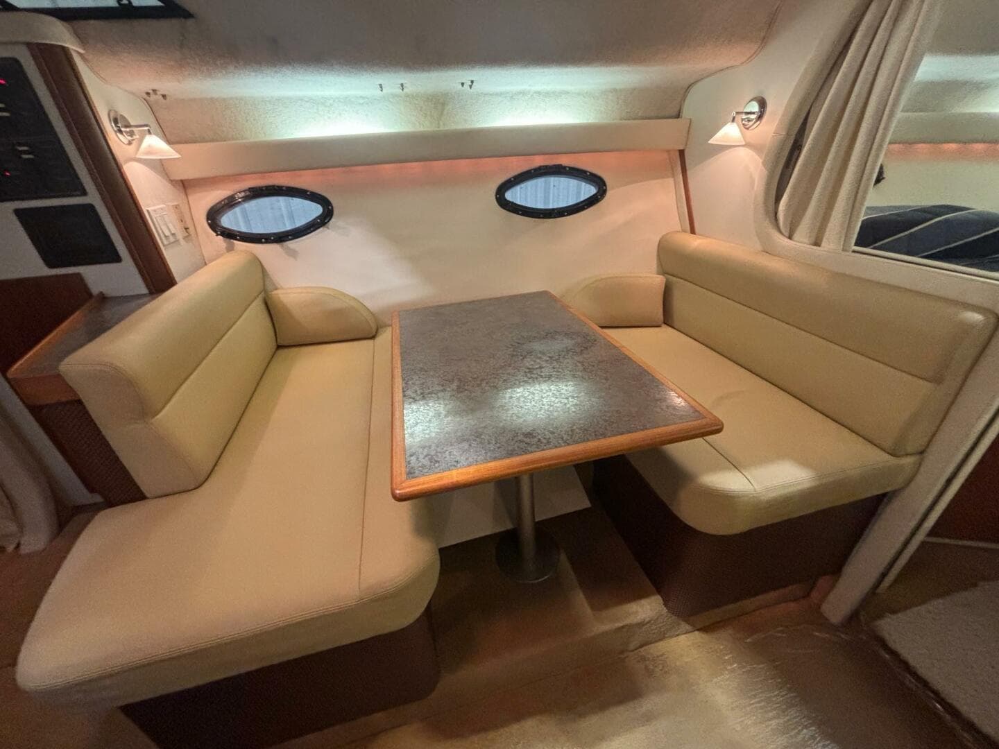 1988 Tiara Sport 310 Sc — photo 11