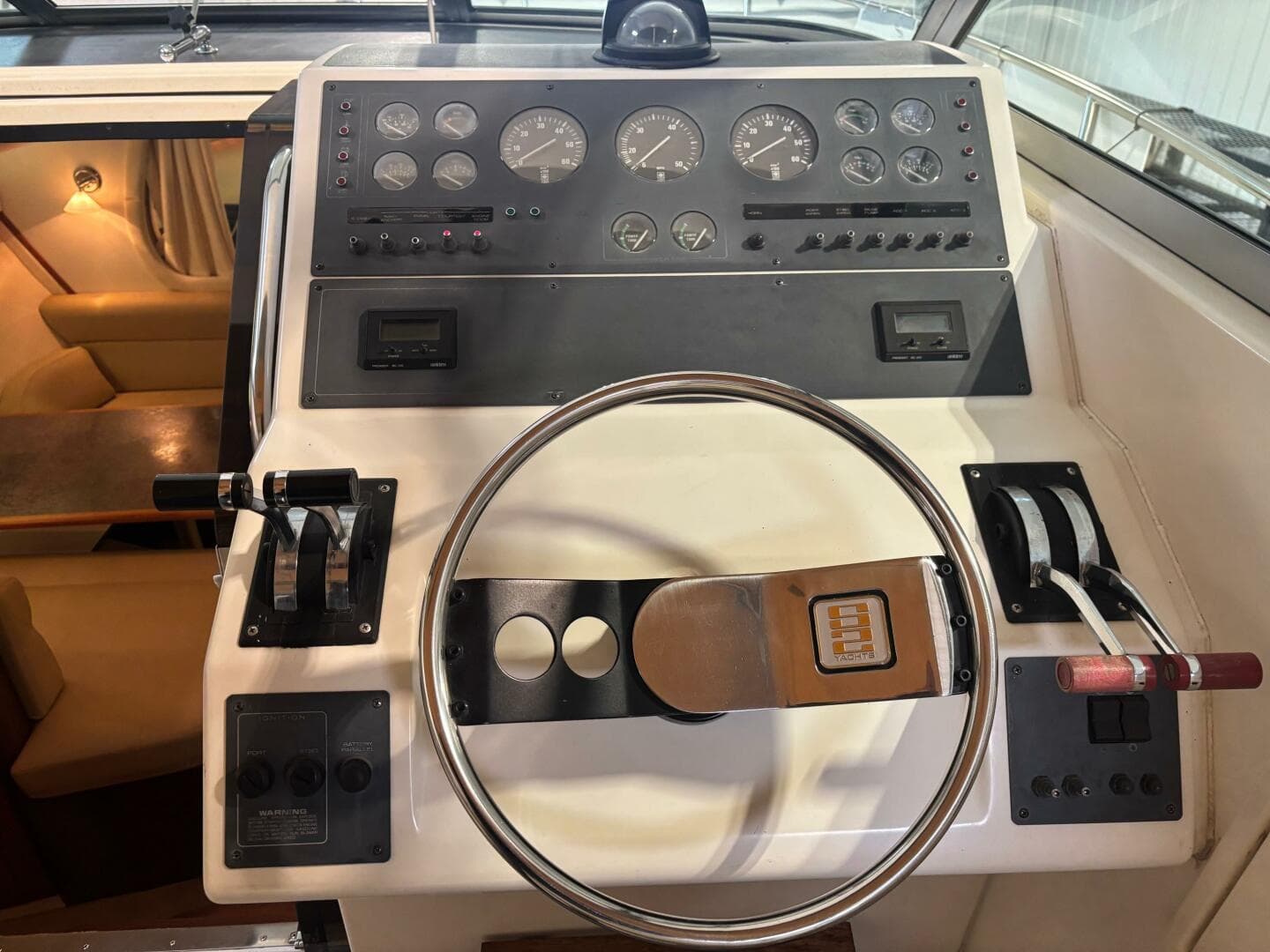 1988 Tiara Sport 310 Sc — photo 9