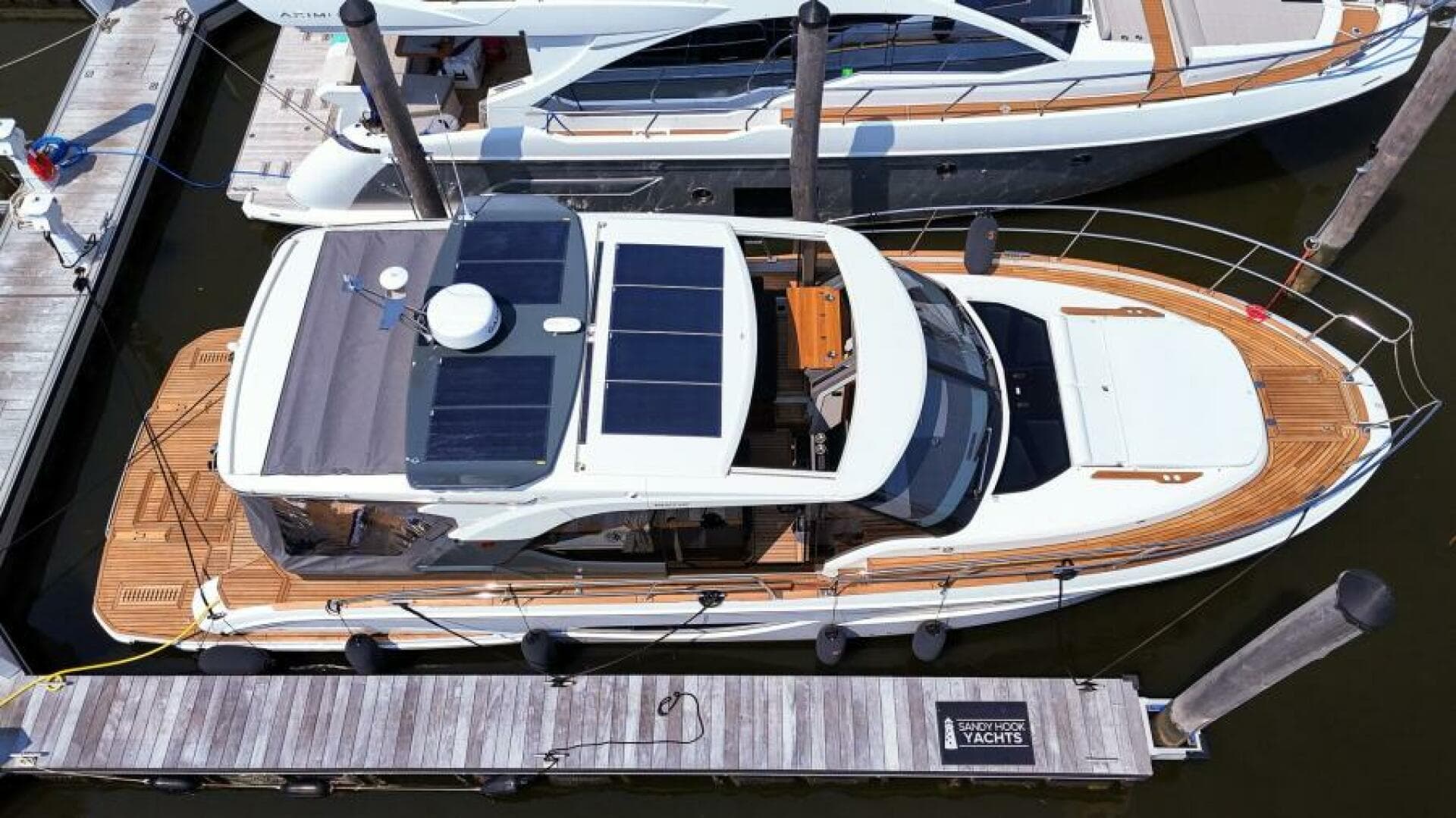 2026 Marex 440 Gourmet Cruiser — photo 3