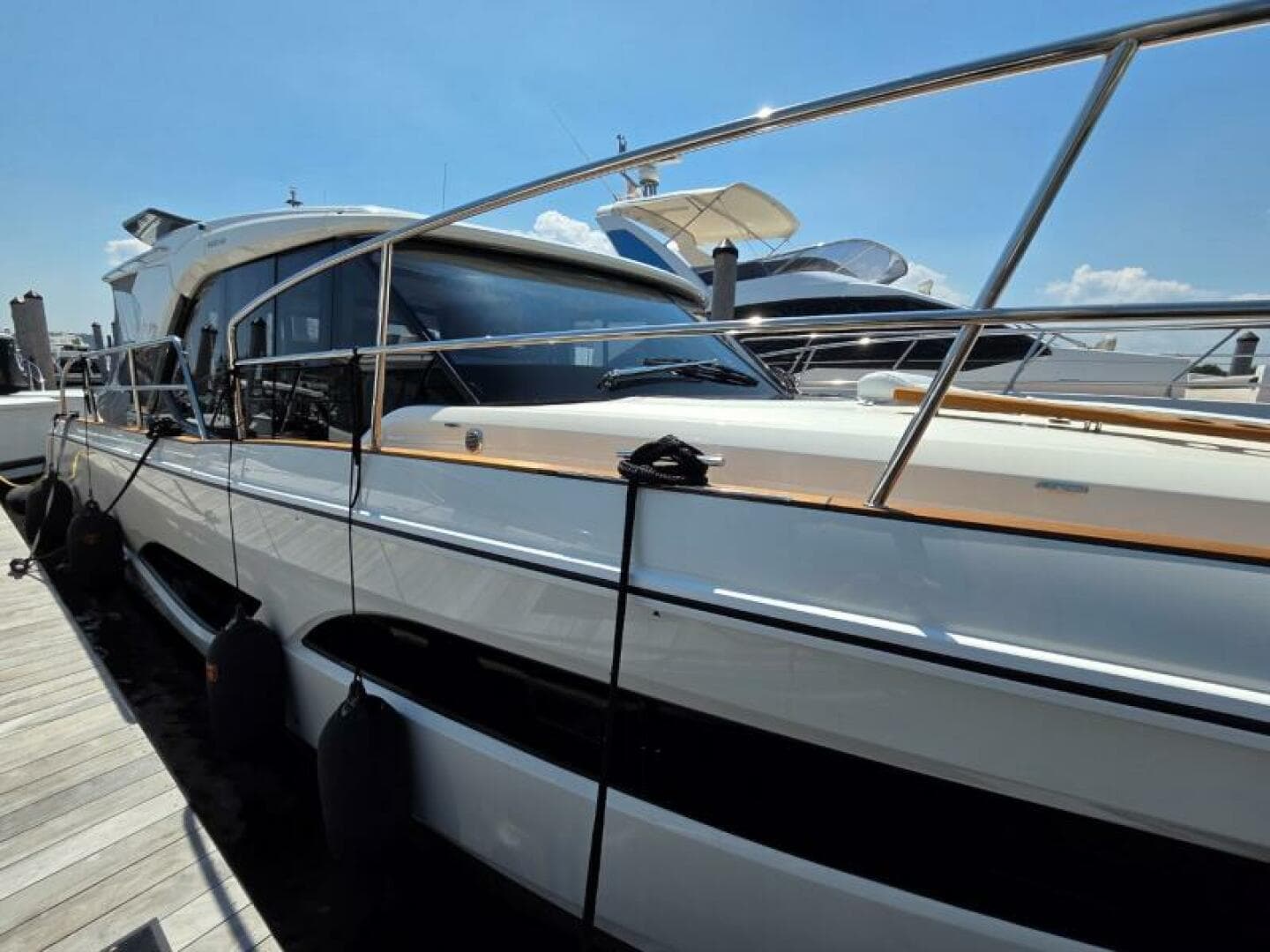 2026 Marex 440 Gourmet Cruiser — photo 8