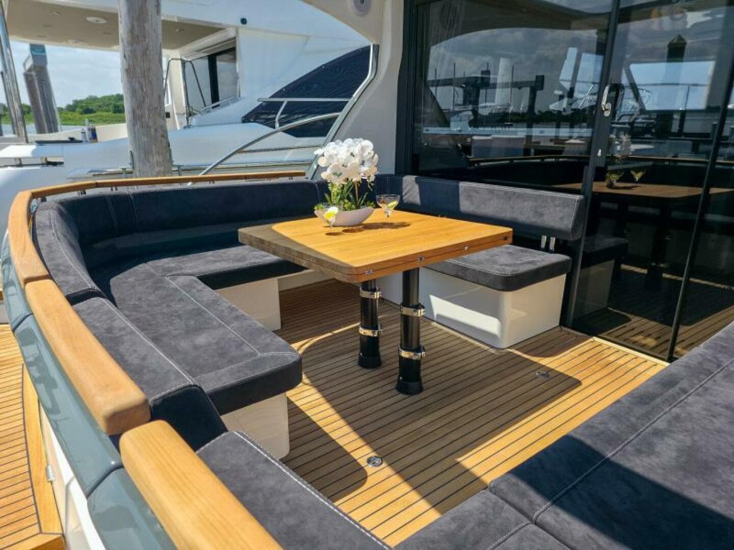 2026 Marex 440 Gourmet Cruiser — photo 15