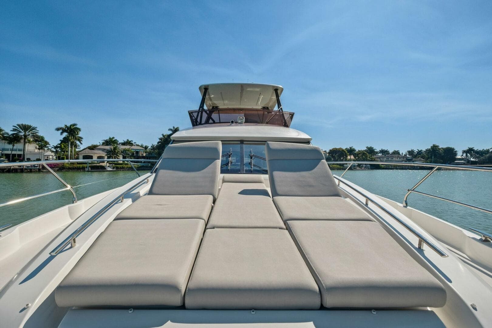 2022 Prestige 520 Flybridge — photo 4