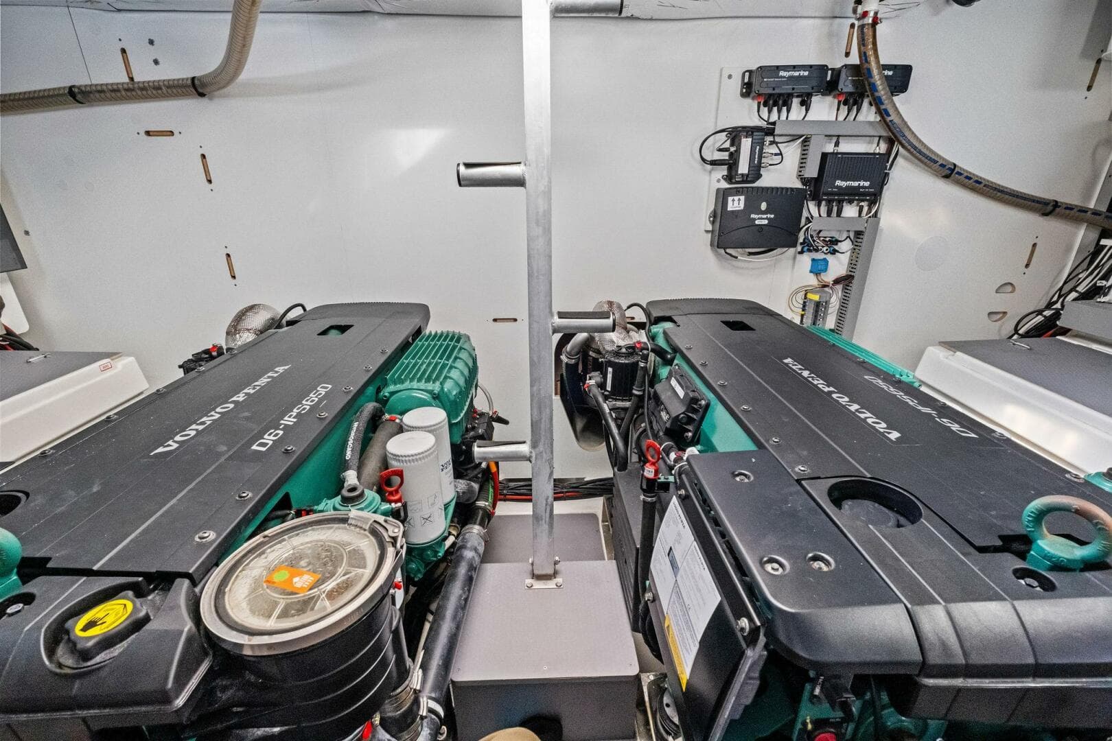 2022 Prestige 520 Flybridge — photo 81