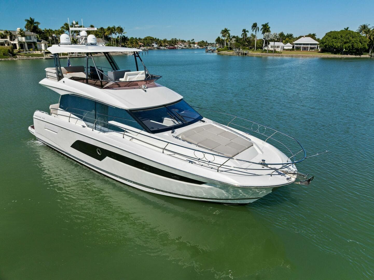 2022 Prestige 520 Flybridge — photo 8