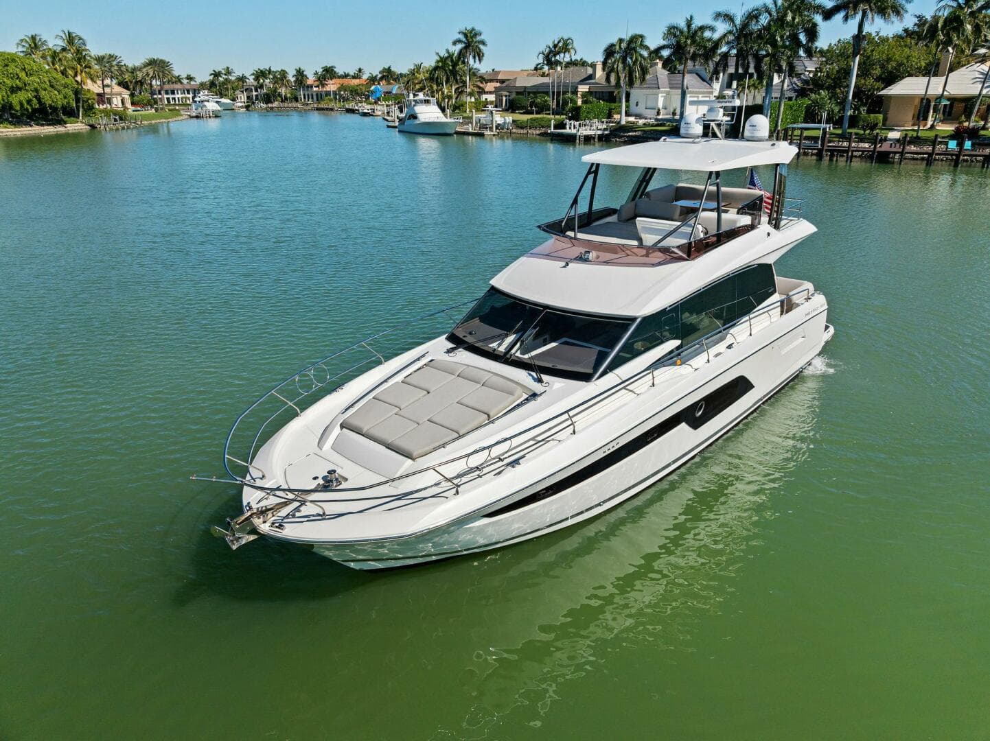 2022 Prestige 520 Flybridge — photo 12