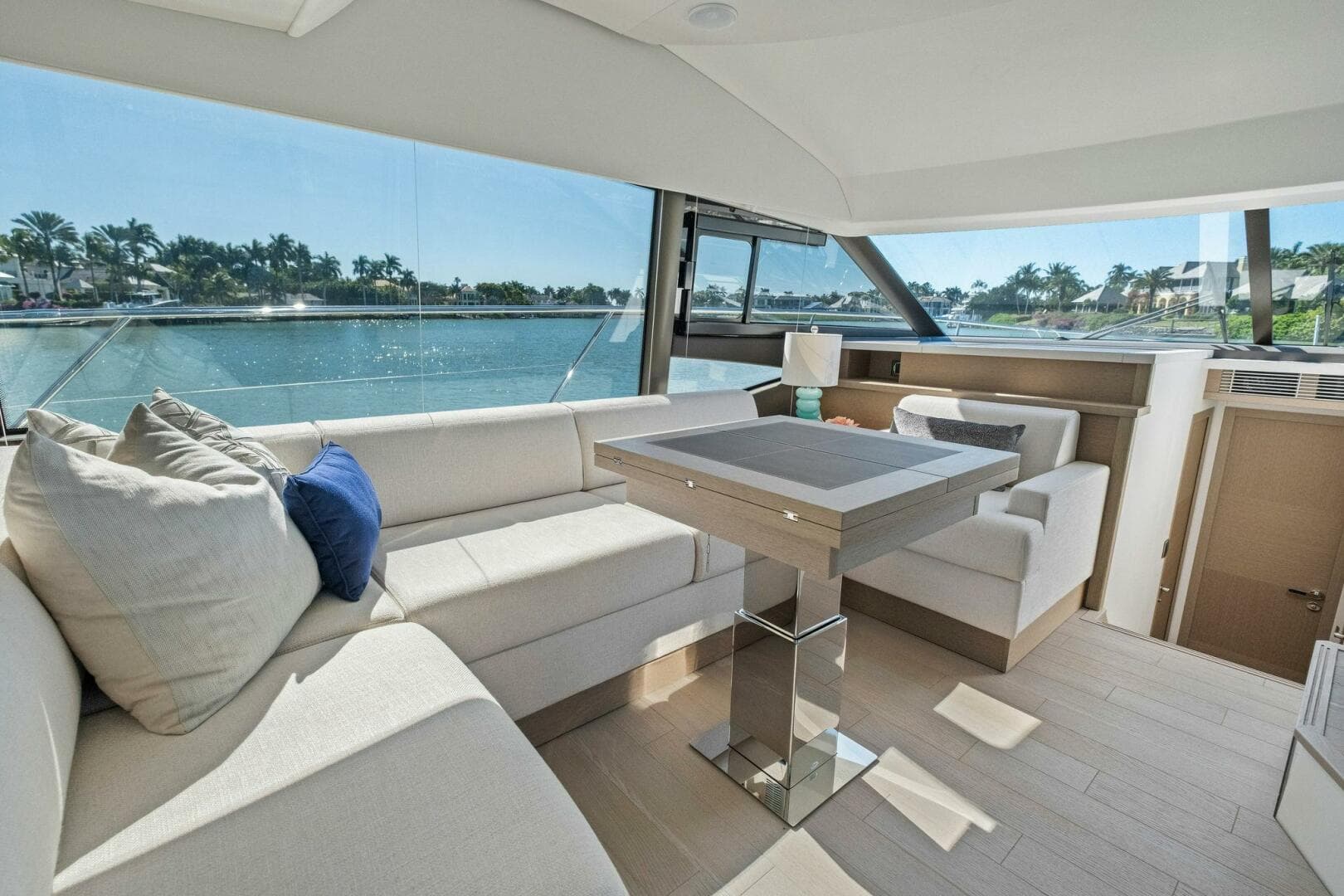 2022 Prestige 520 Flybridge — photo 24