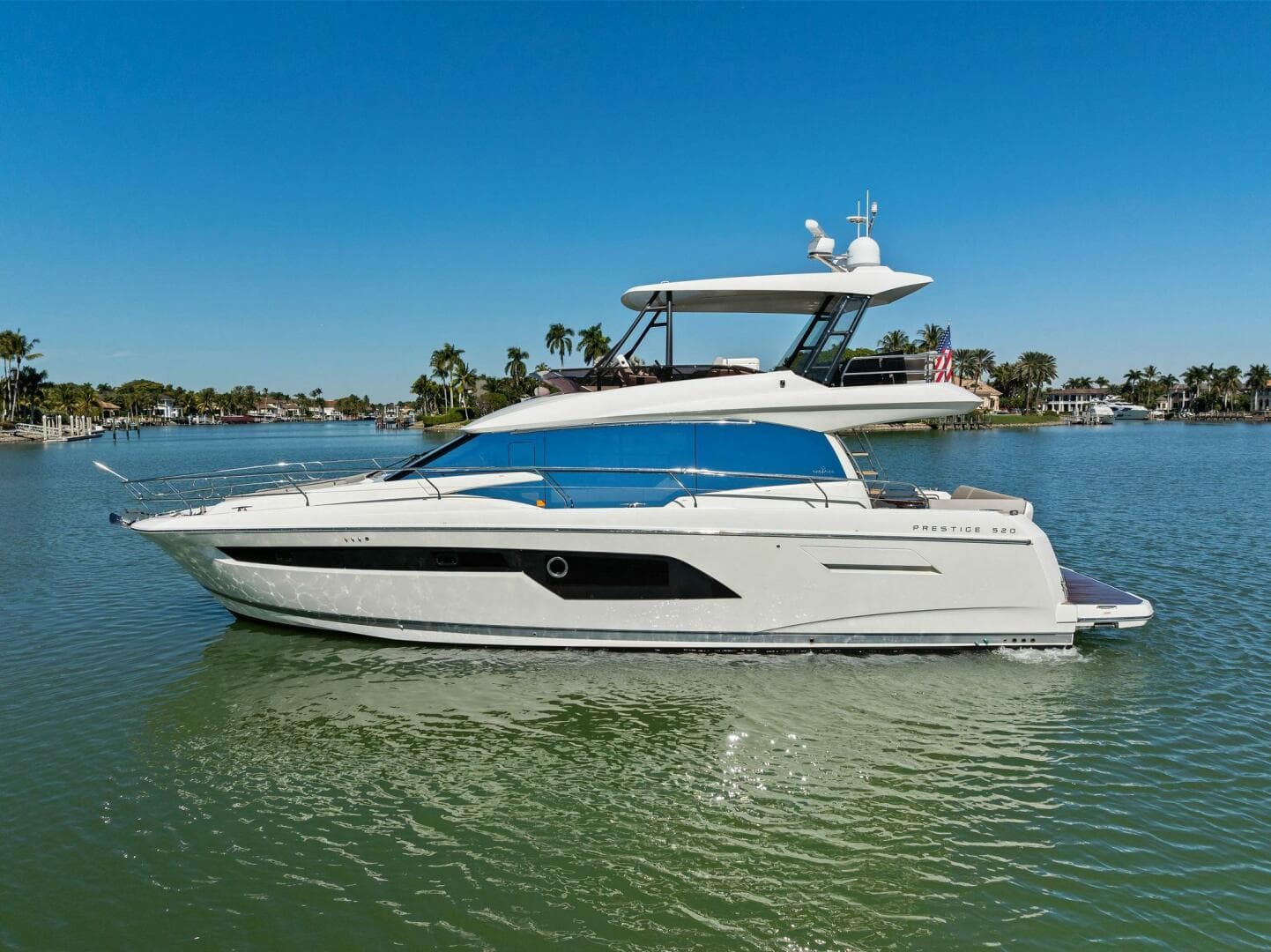 2022 Prestige 520 Flybridge — photo 10