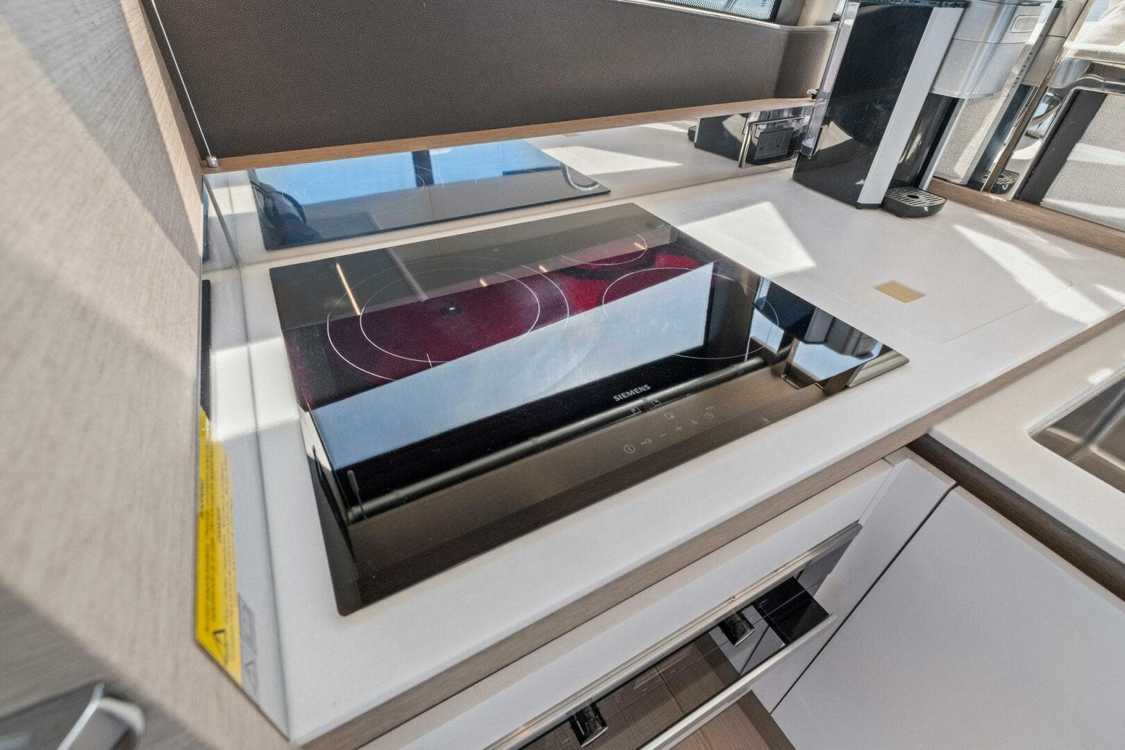 2022 Prestige 520 Flybridge — photo 29