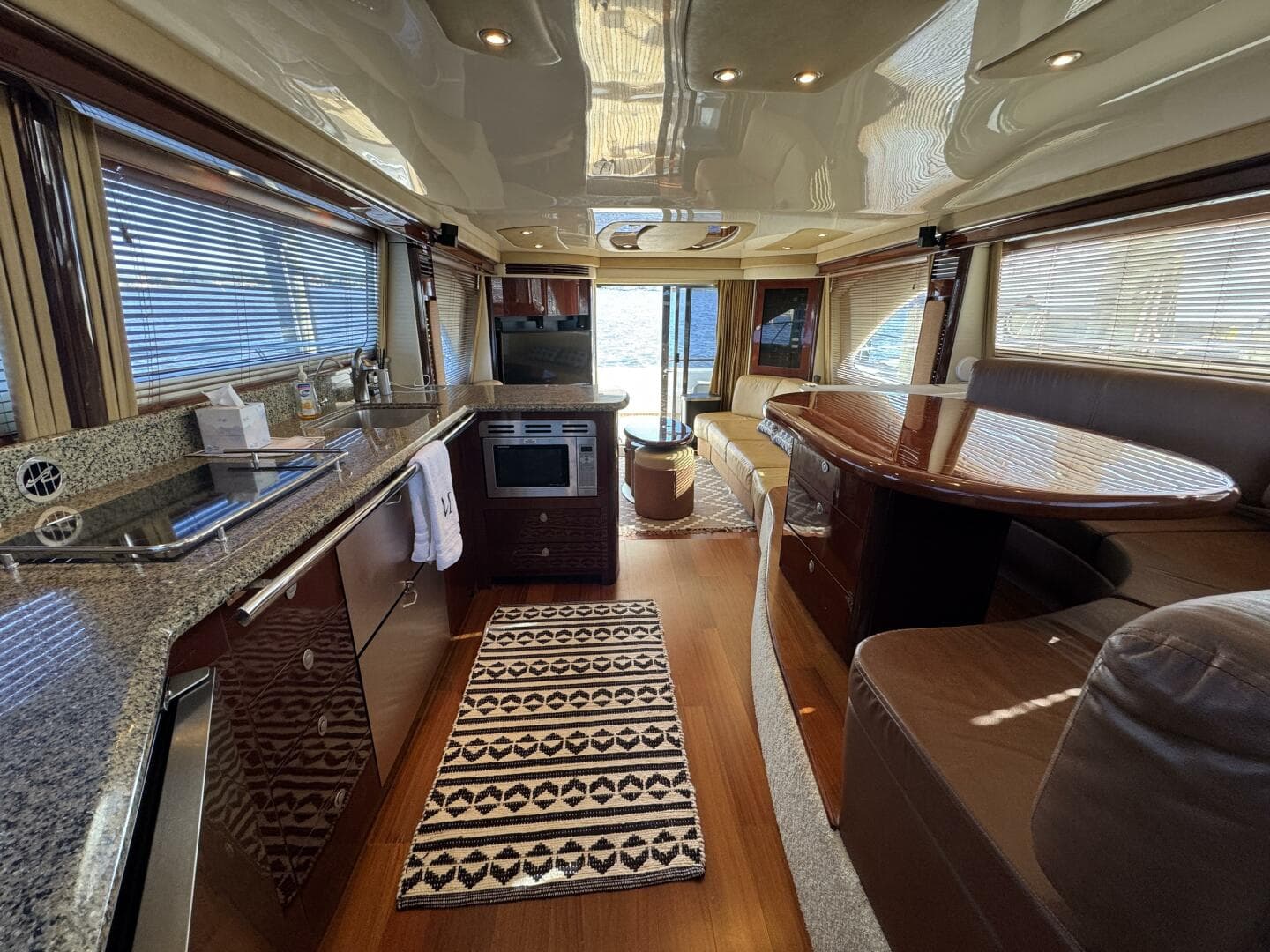 2007 Sea Ray 58 Sedan Bridge — photo 28