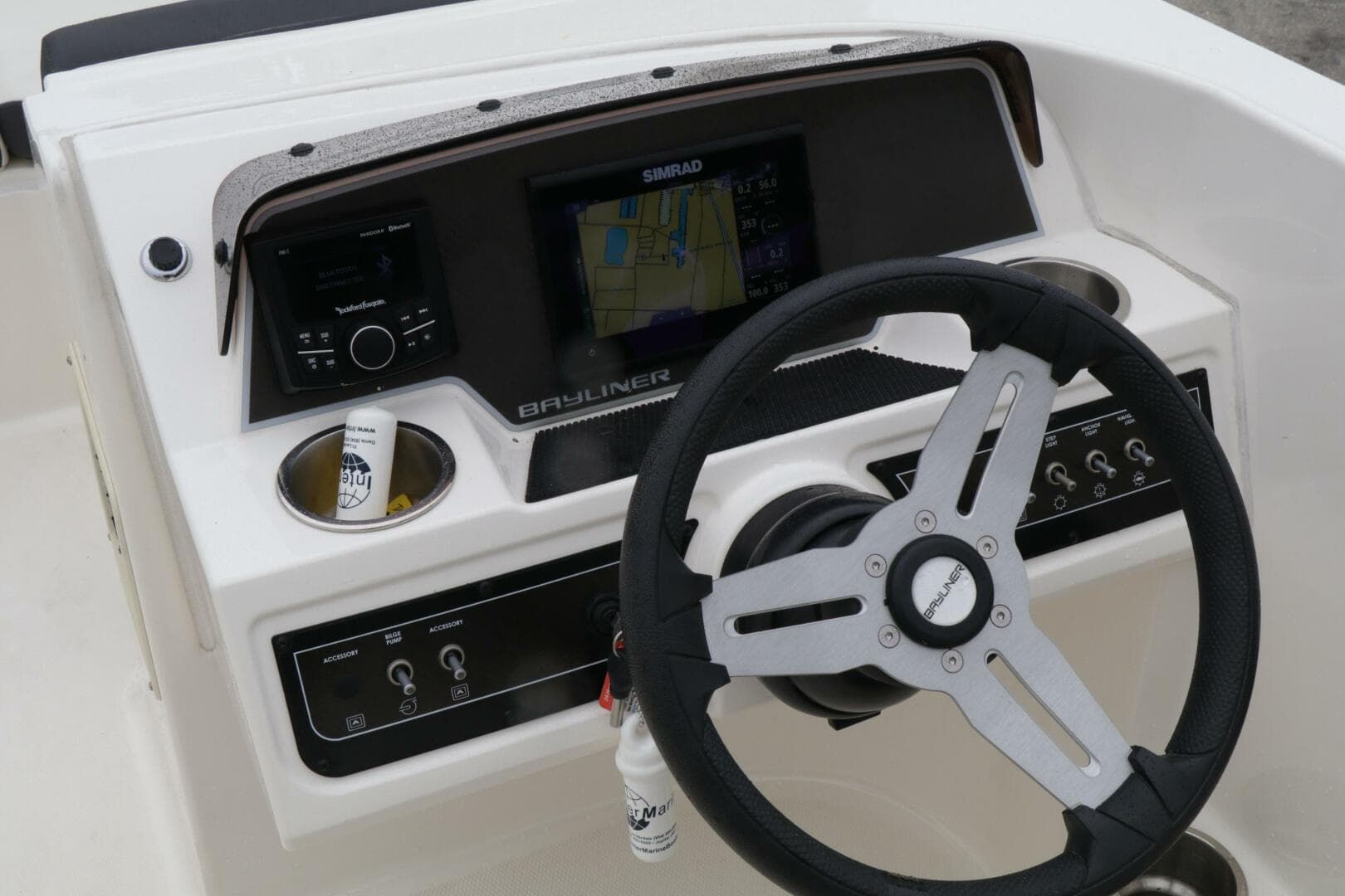 2022 Bayliner DX 2200 — photo 14