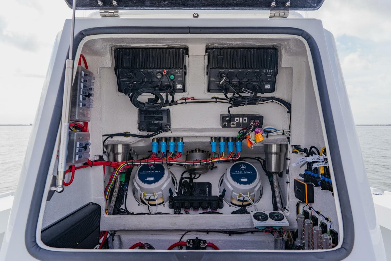 2026 Broadwater Boatworks 25 Bay Cat — photo 46