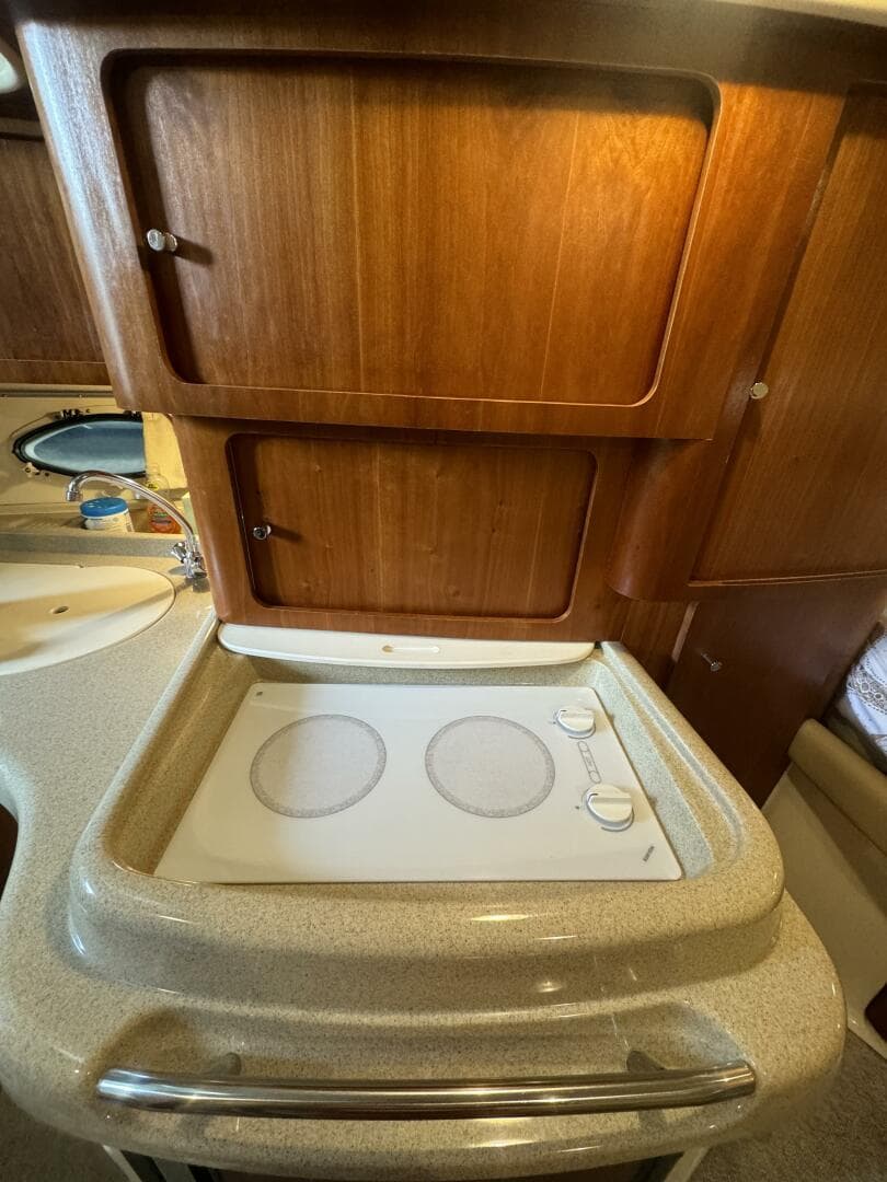 2003 Chris-Craft 328 Express Cruiser — photo 7