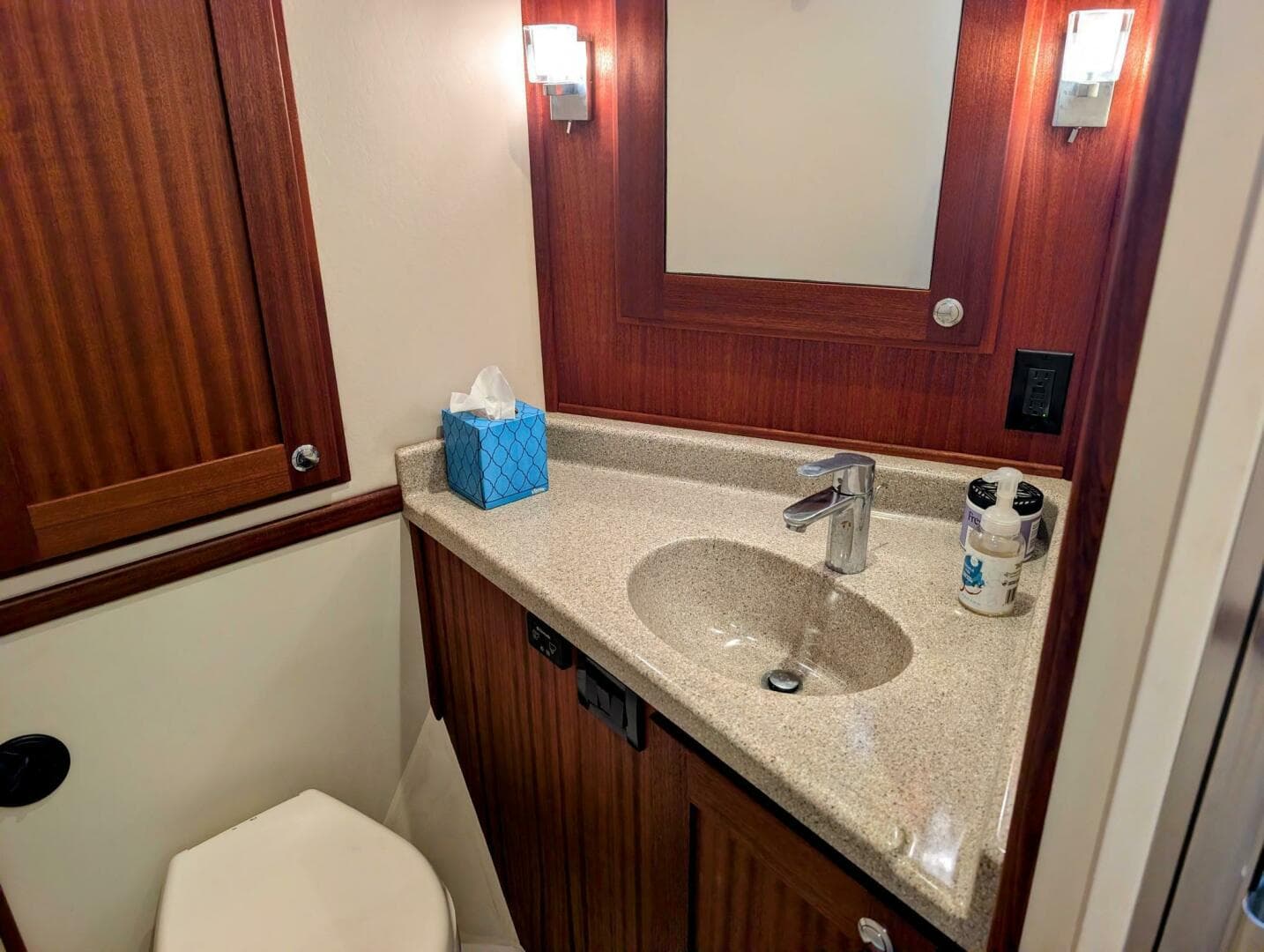 2015 American Tug — photo 51