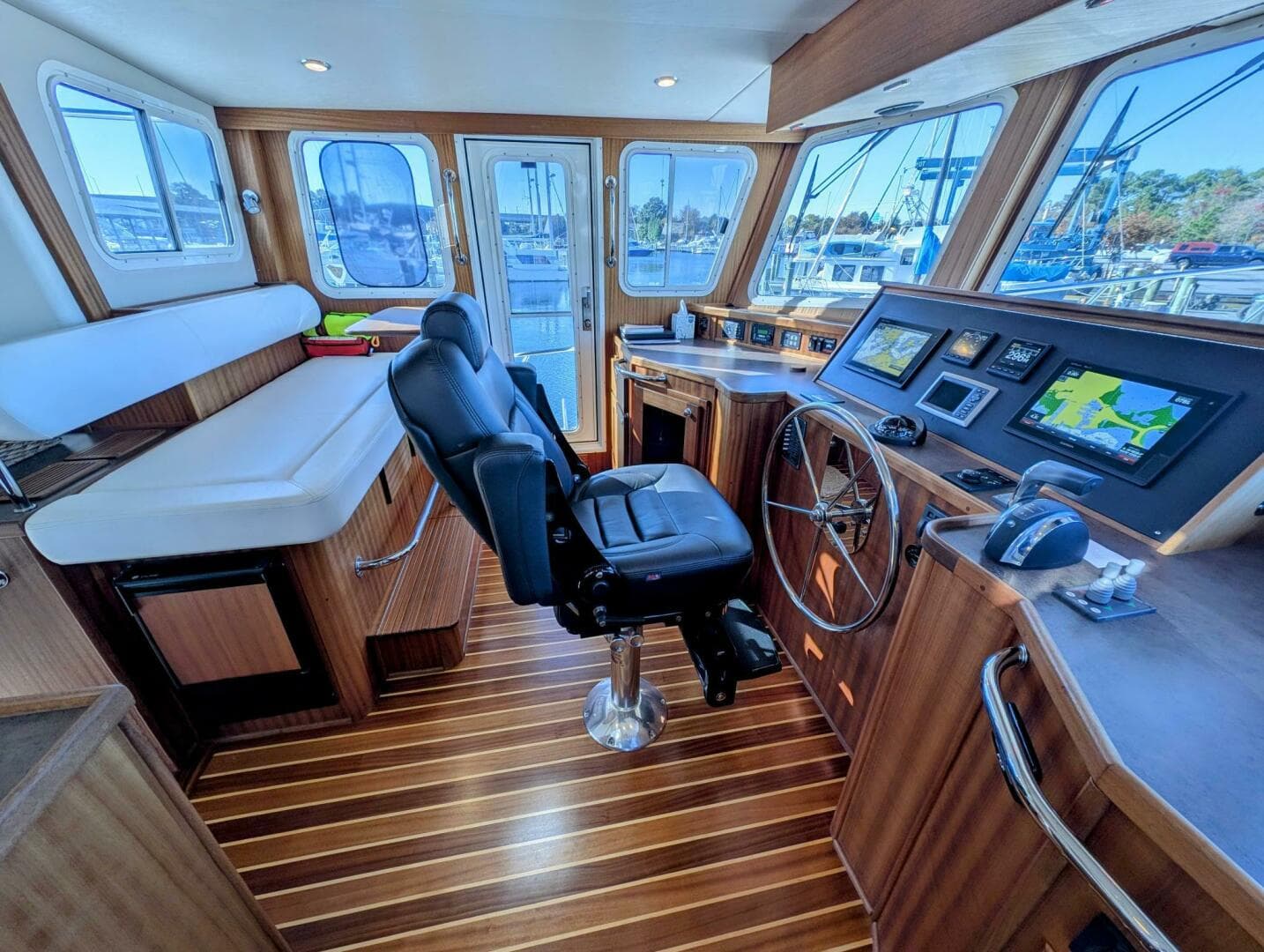 2015 American Tug — photo 19