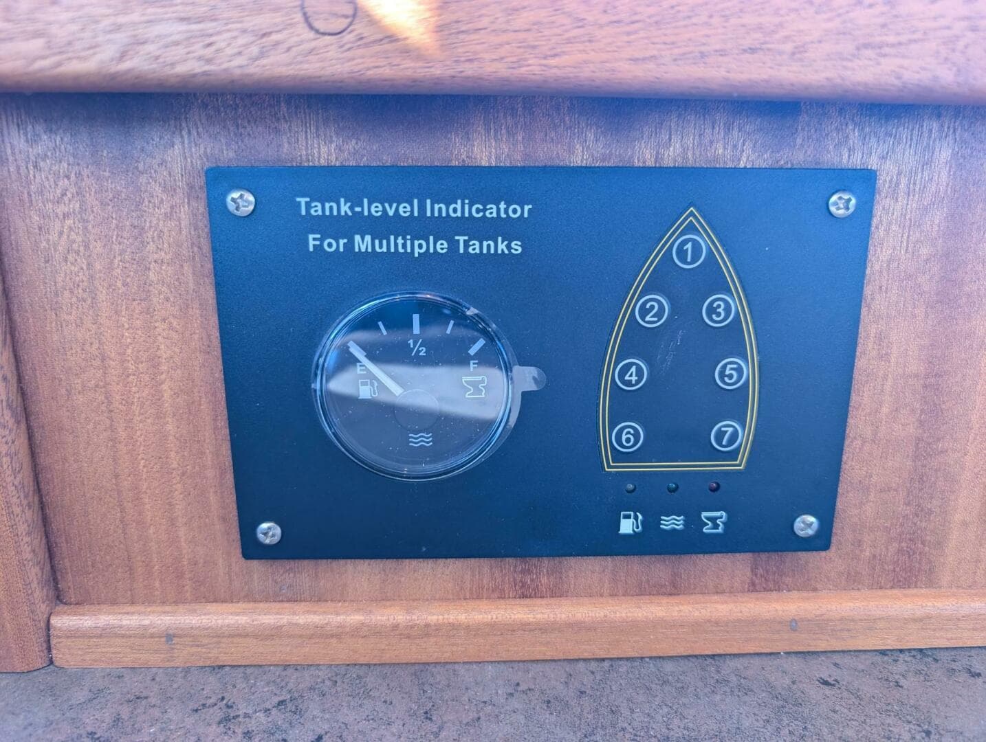 2015 American Tug — photo 22