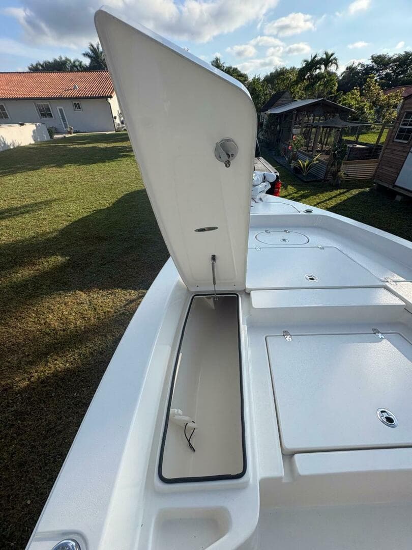 2022 Pathfinder 2400 Trs — photo 25