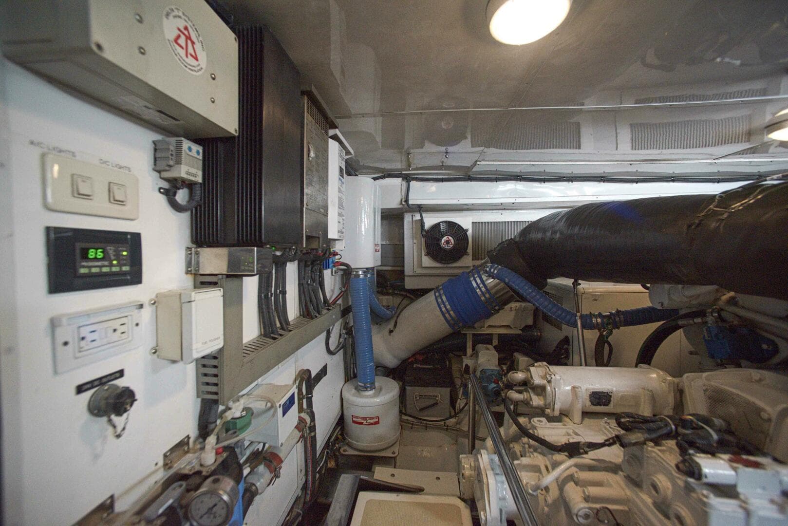 2009 Marlow Explorer — photo 38