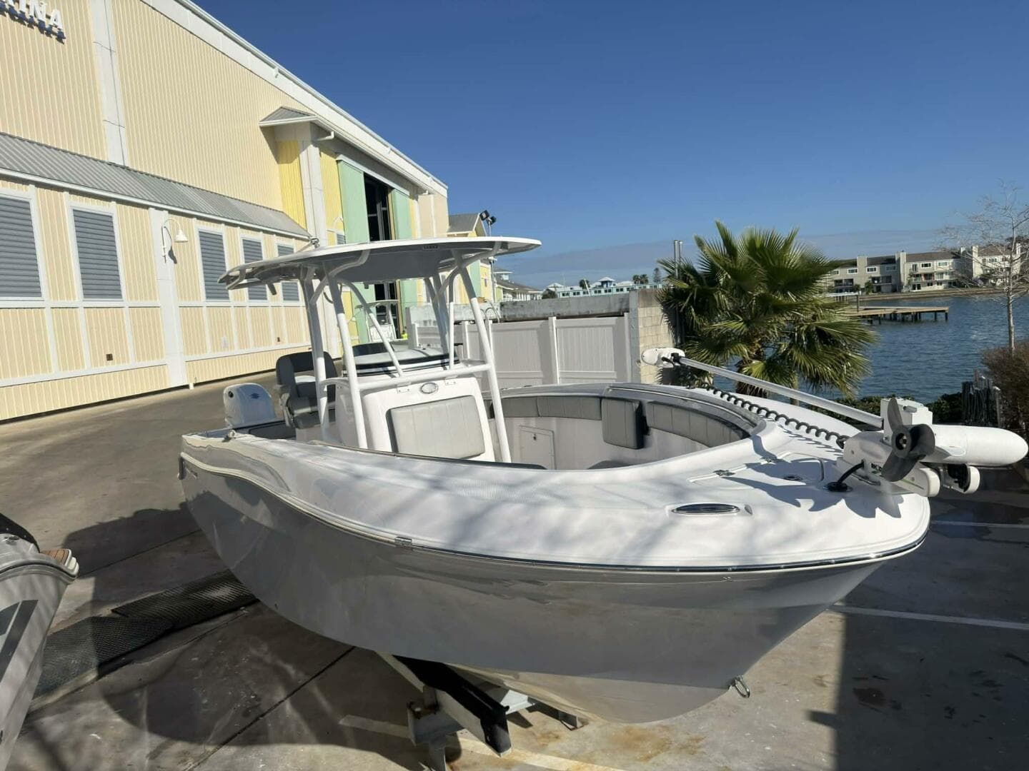 2021 Aquasport 2500 Center Console — photo 3