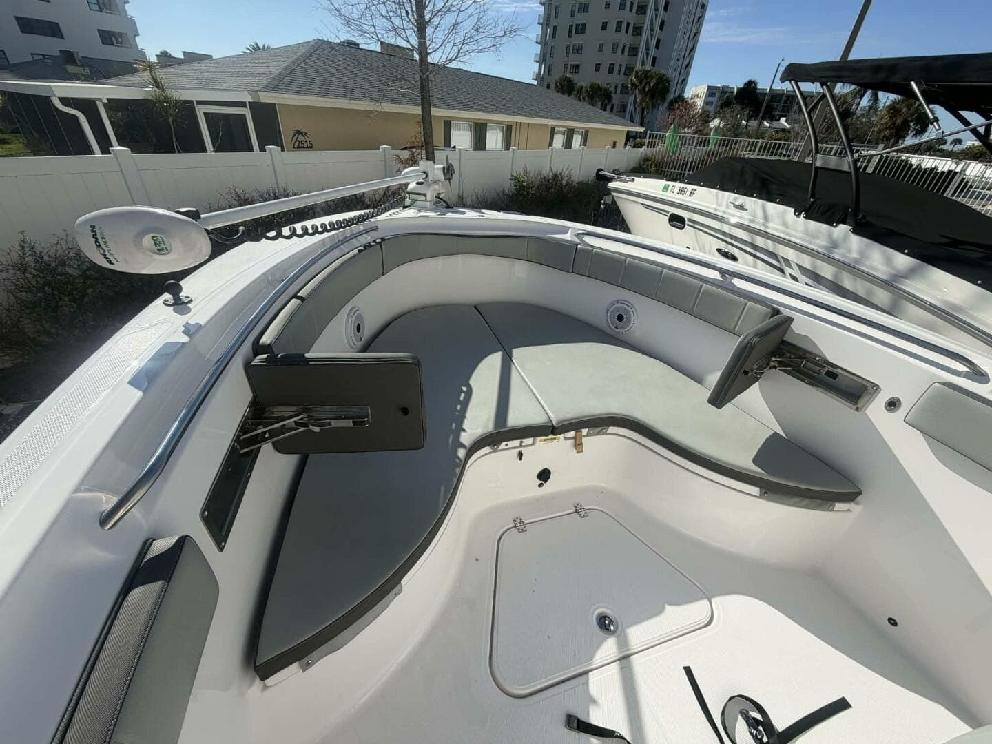 2021 Aquasport 2500 Center Console — photo 17
