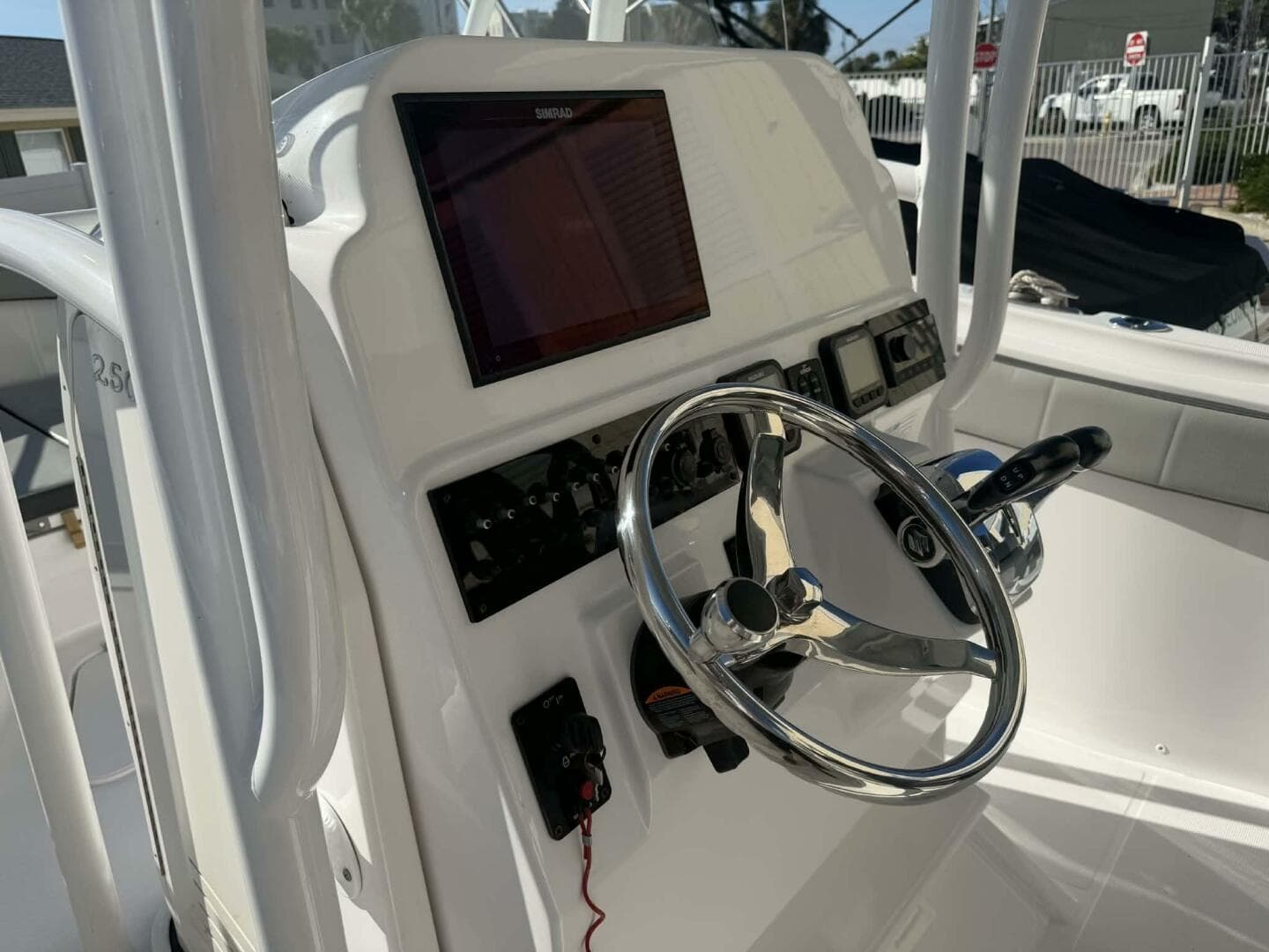 2021 Aquasport 2500 Center Console — photo 24