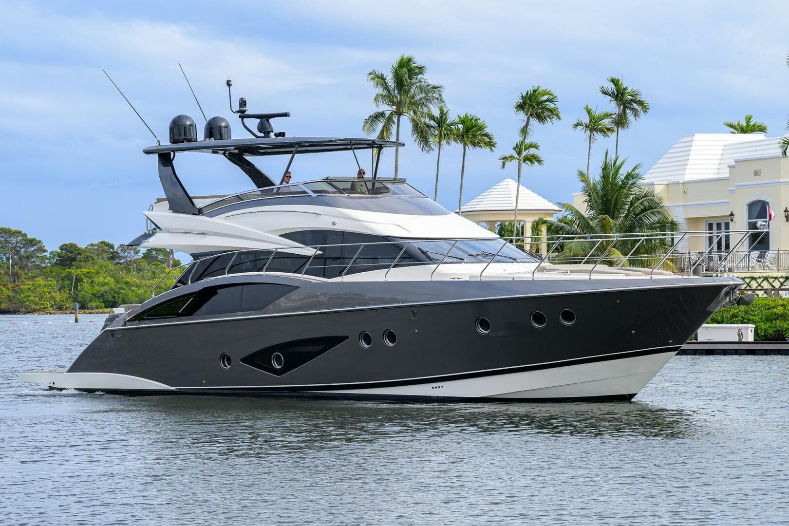 2016 Marquis 660 Sport Yacht — photo 47