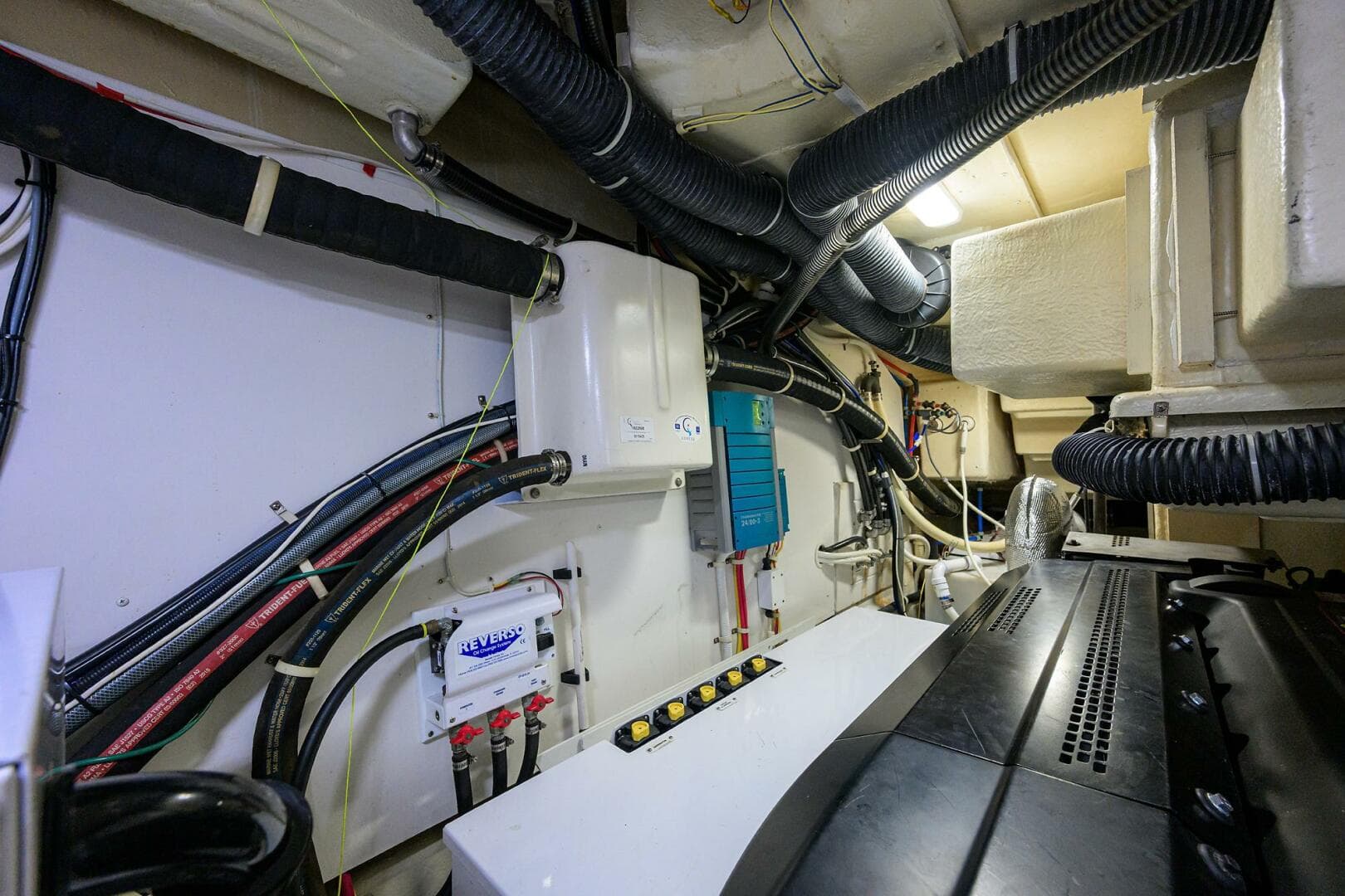 2016 Marquis 660 Sport Yacht — photo 42