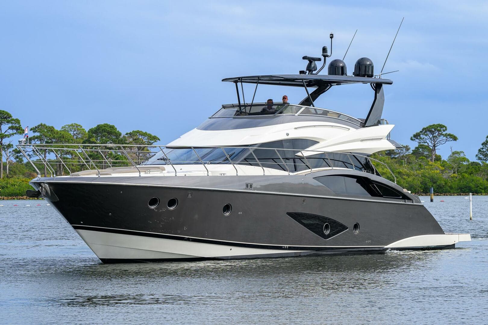 2016 Marquis 660 Sport Yacht — photo 48