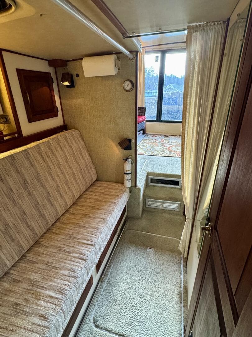 1979 Silverton 34 Convertible — photo 76