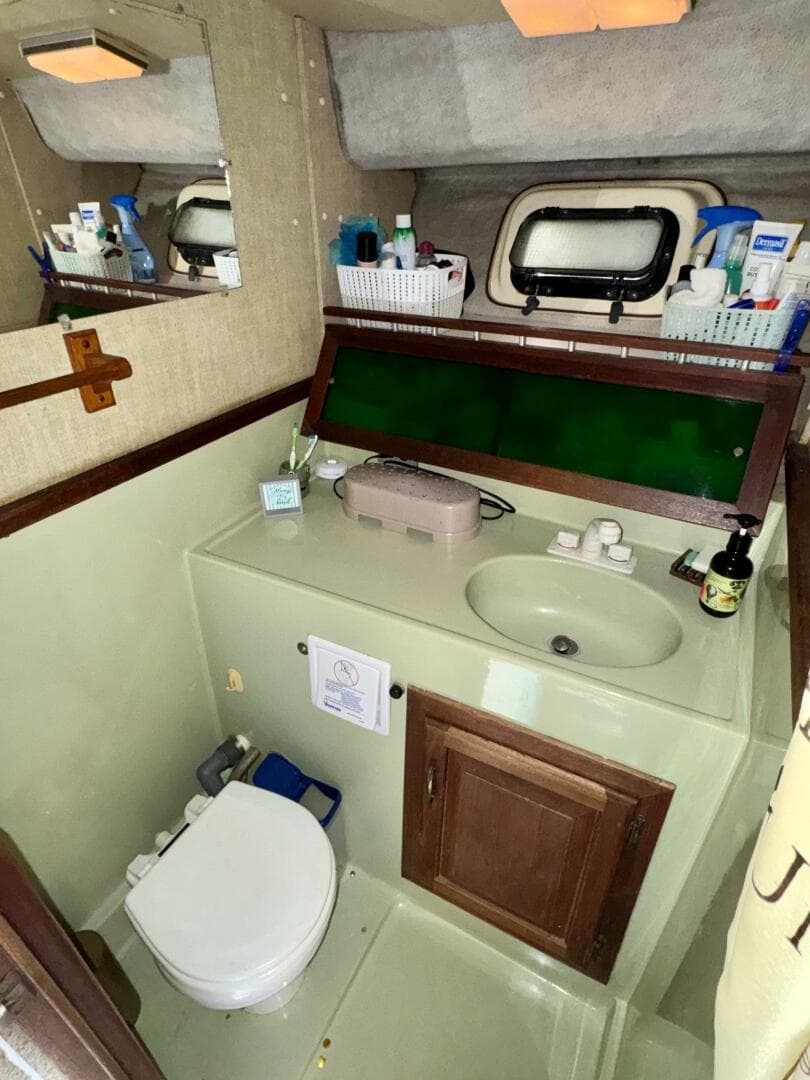 1979 Silverton 34 Convertible — photo 58