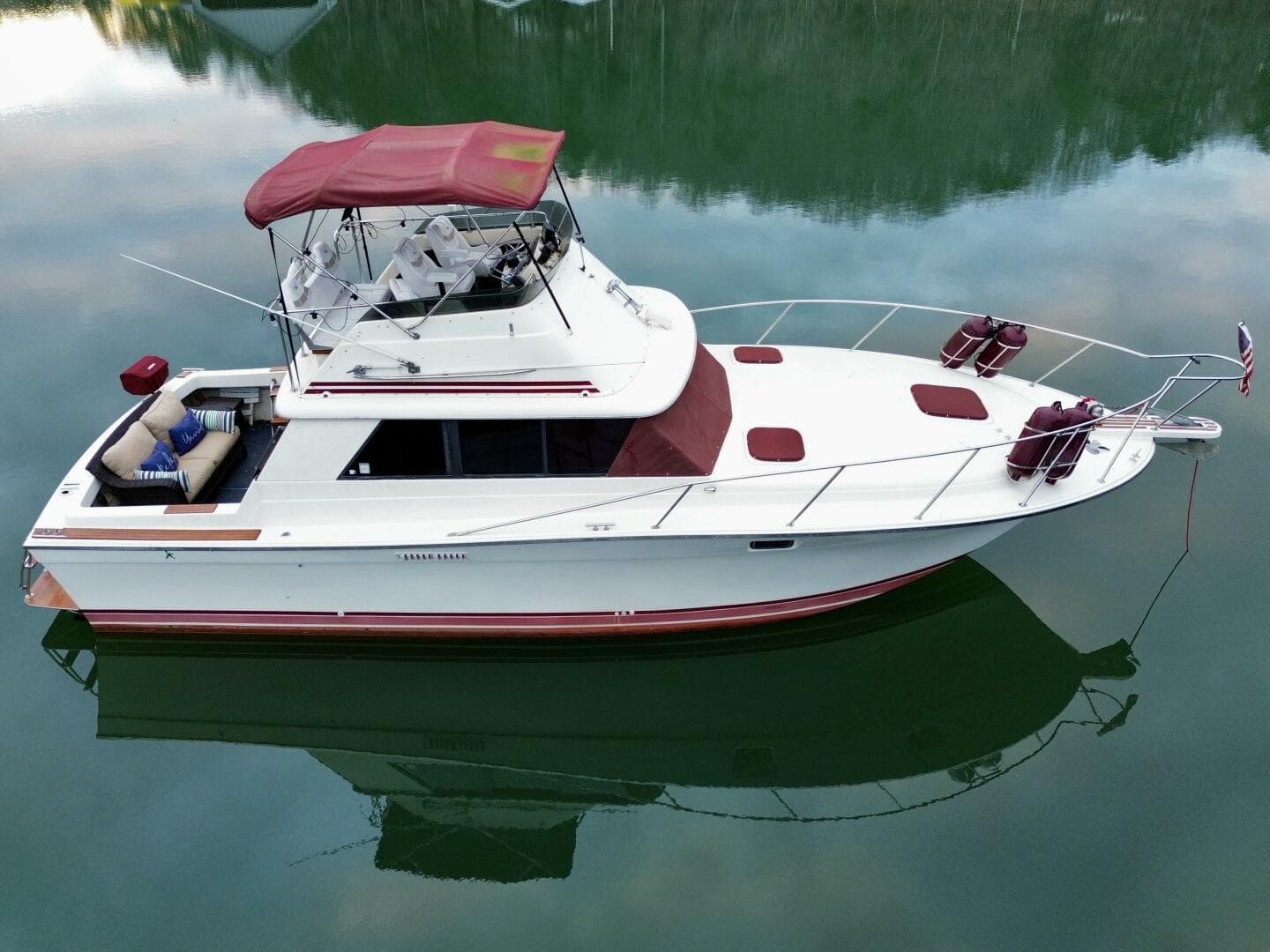 1979 Silverton 34 Convertible — photo 4