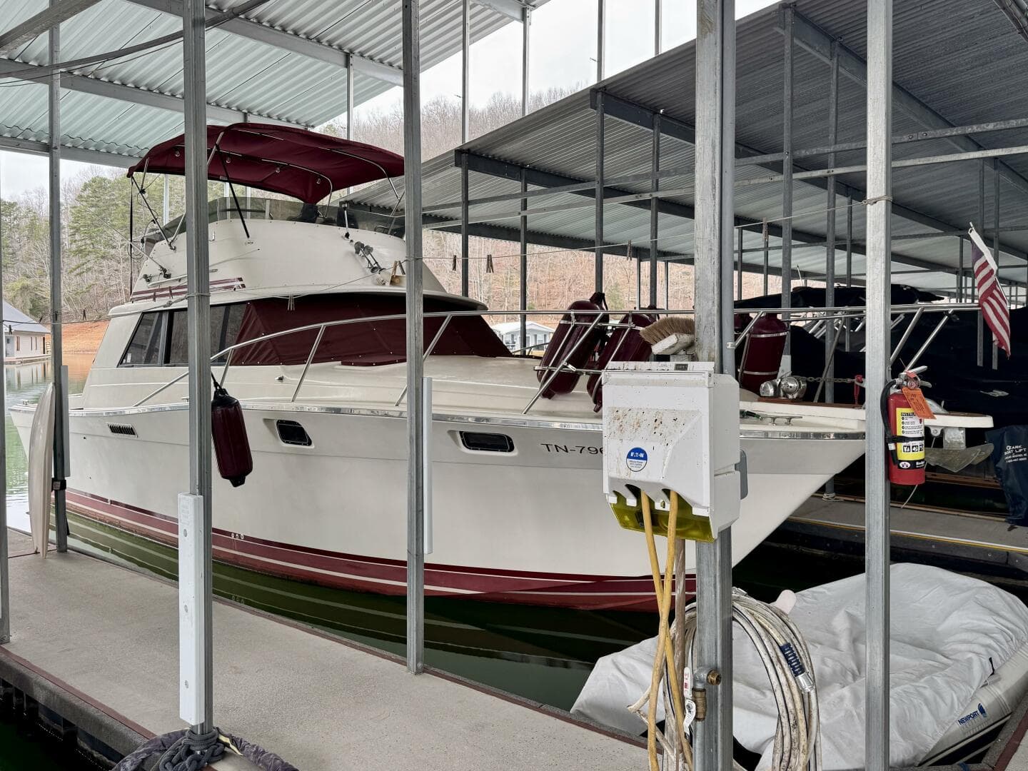 1979 Silverton 34 Convertible — photo 18