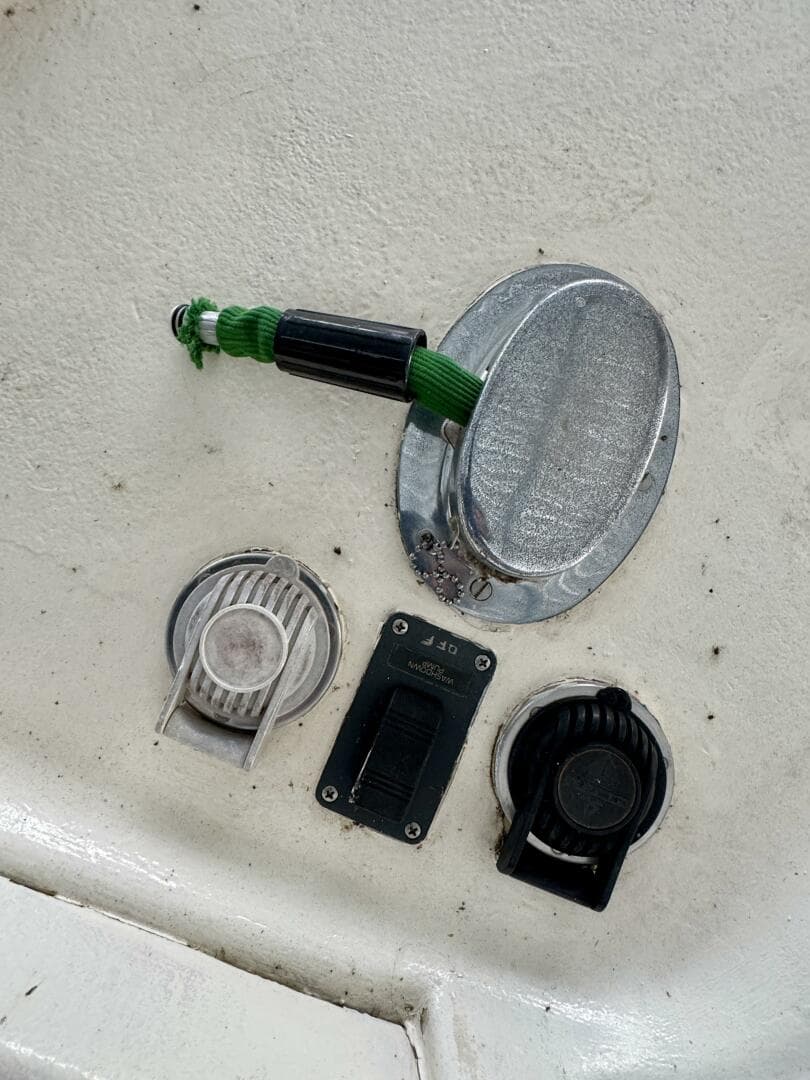 1979 Silverton 34 Convertible — photo 118