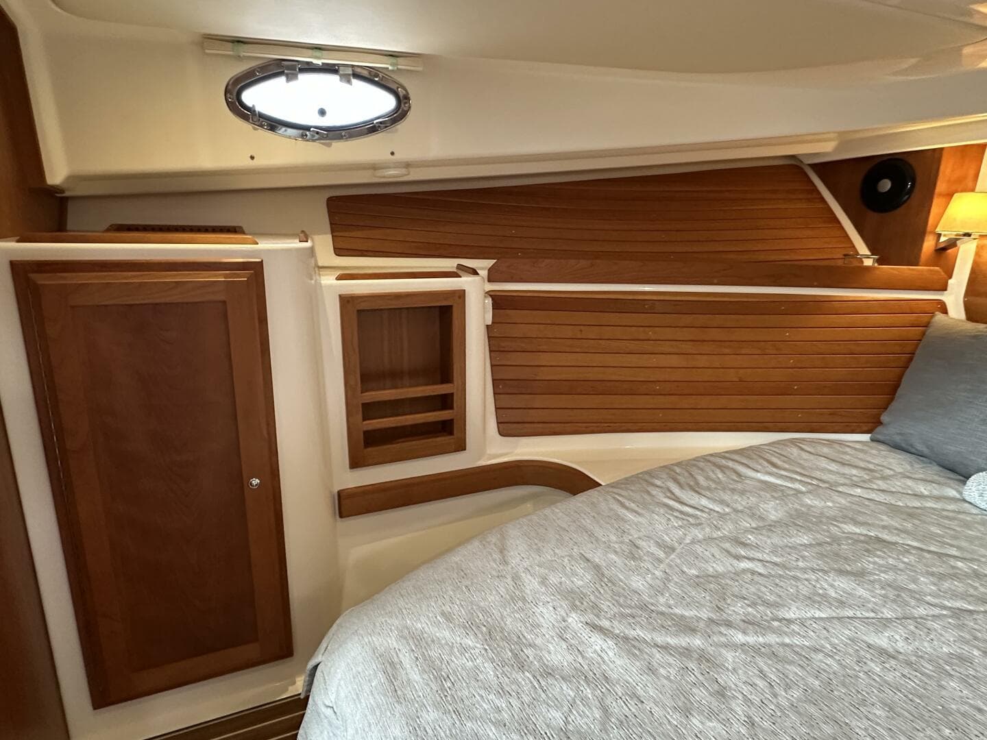 2022 Back Cove 34O — photo 32