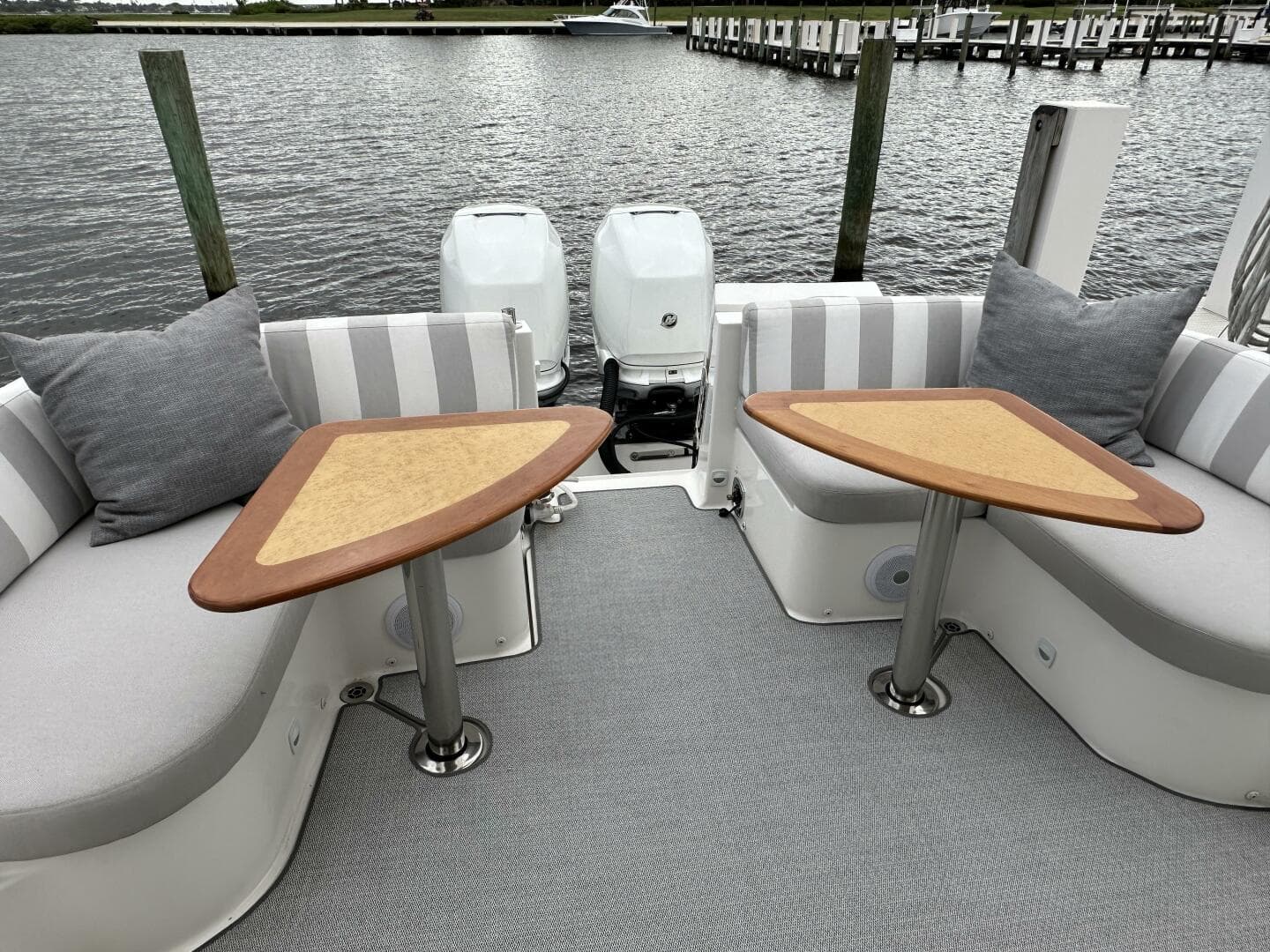 2022 Back Cove 34O — photo 17