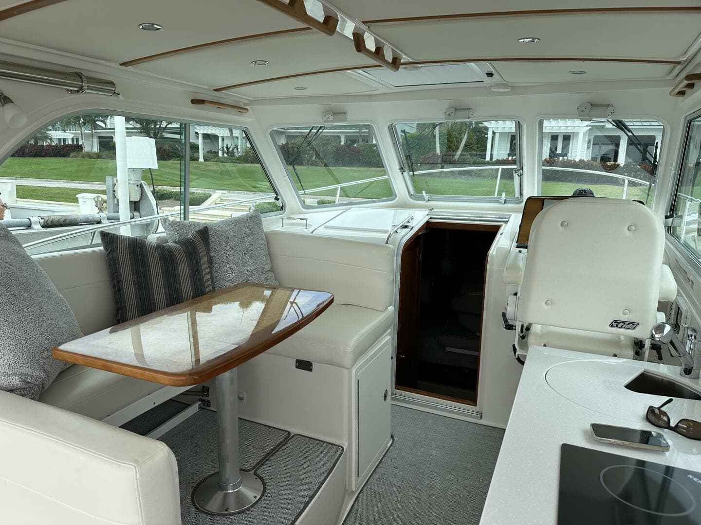 2022 Back Cove 34O — photo 20