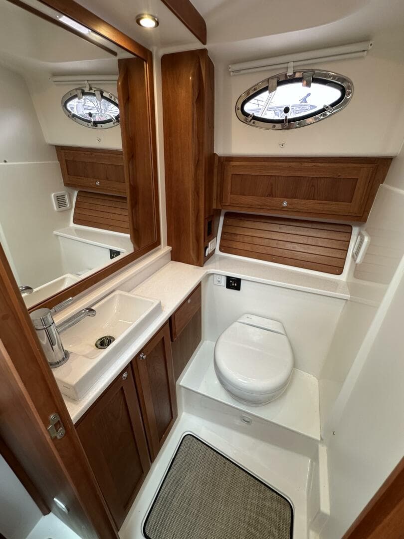 2022 Back Cove 34O — photo 34