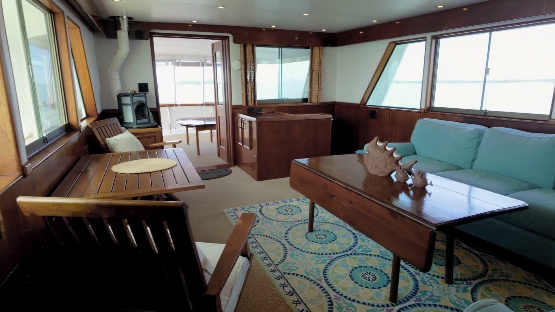 1980 Hatteras Motor Yacht — photo 11