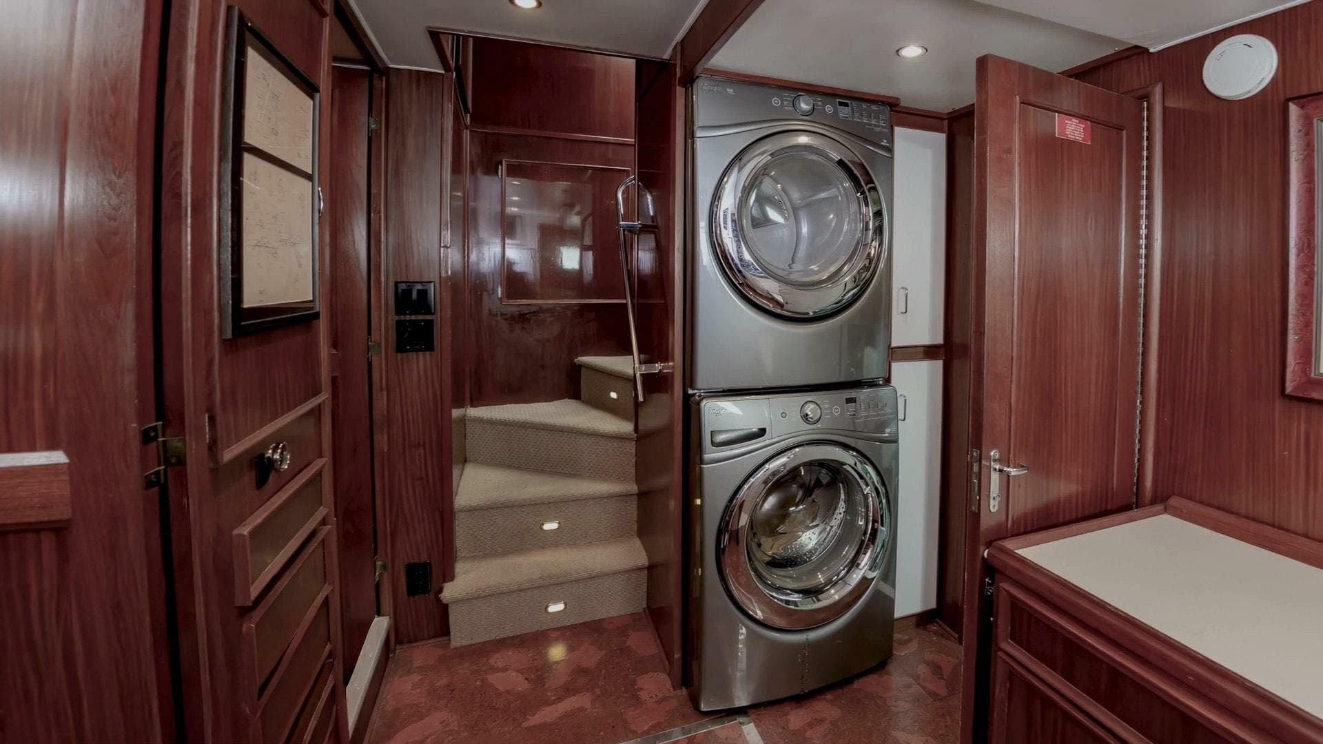 1980 Hatteras Motor Yacht — photo 22