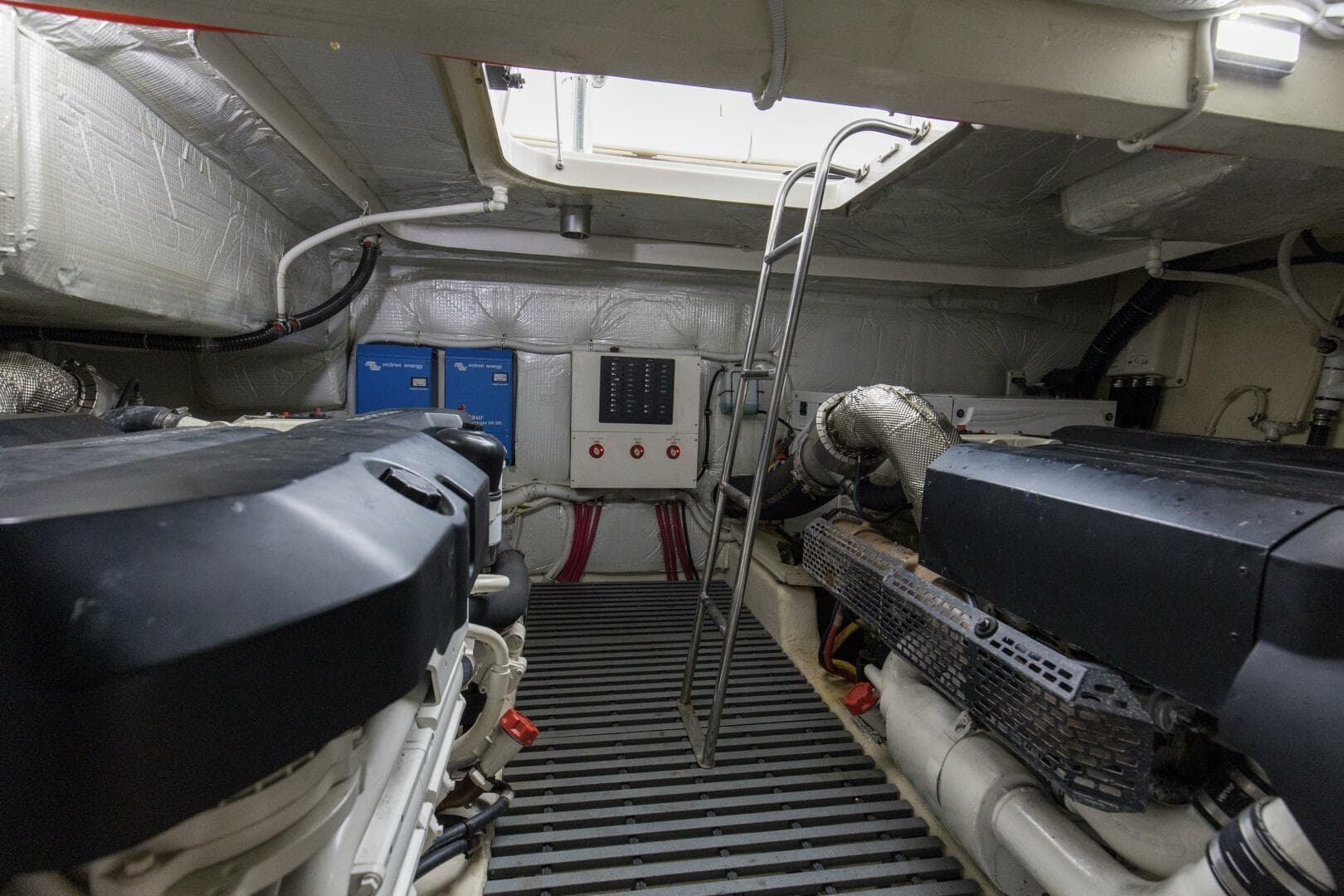 2019 Tiara Yachts C49 Coupe — photo 42