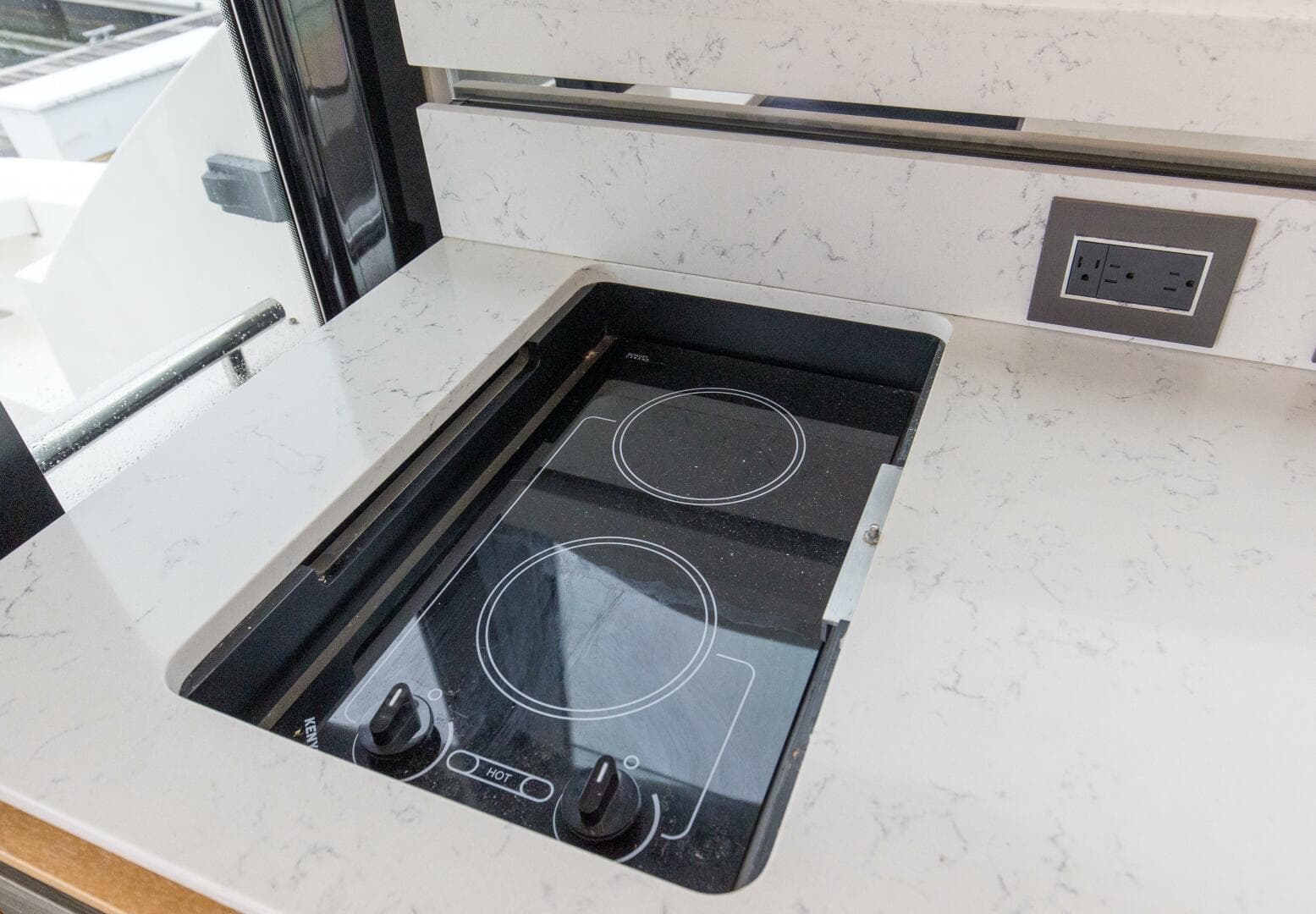 2019 Tiara Yachts C49 Coupe — photo 12