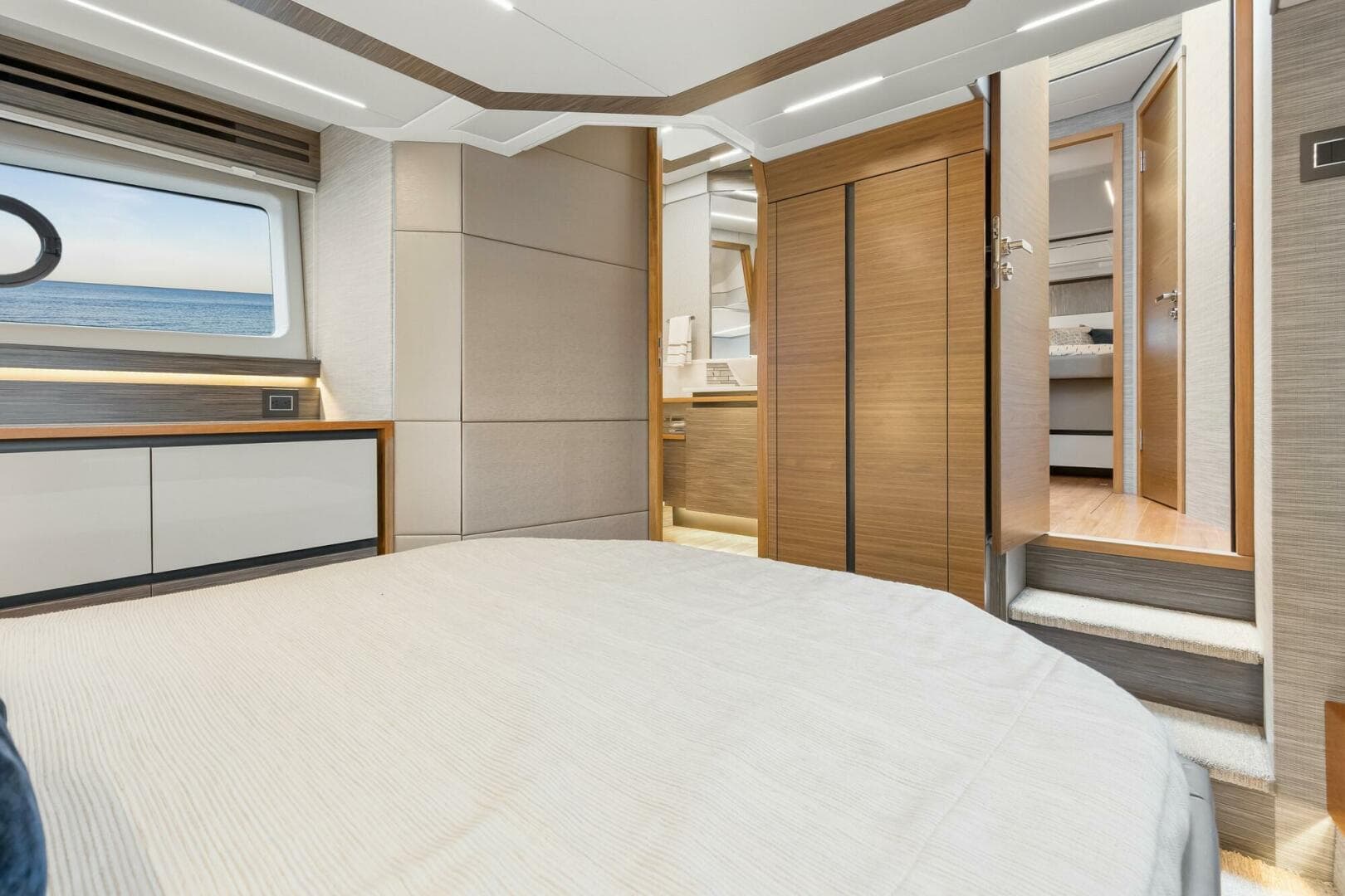 2019 Tiara Yachts C49 Coupe — photo 19