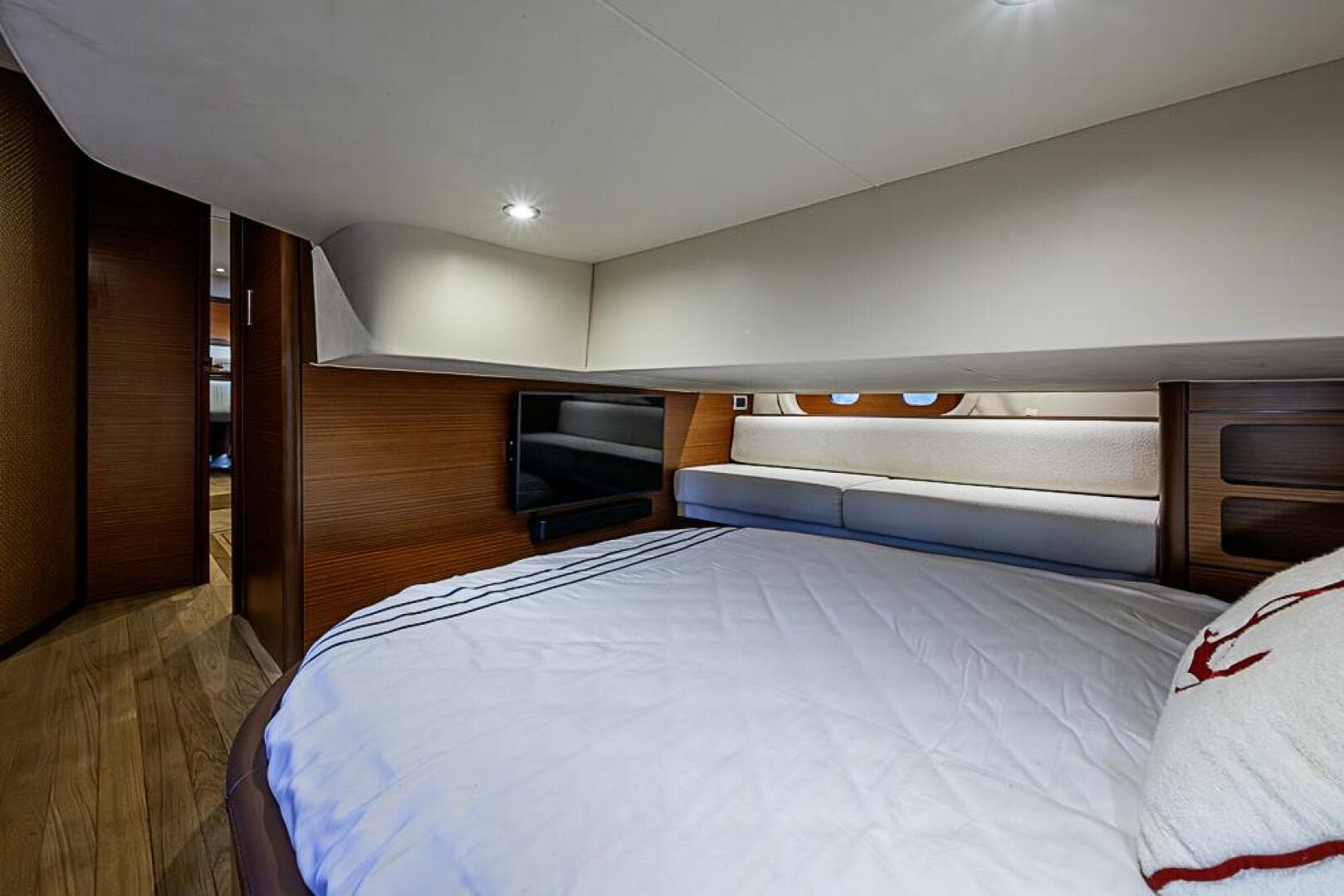 2014 Zeelander Z44 — photo 26