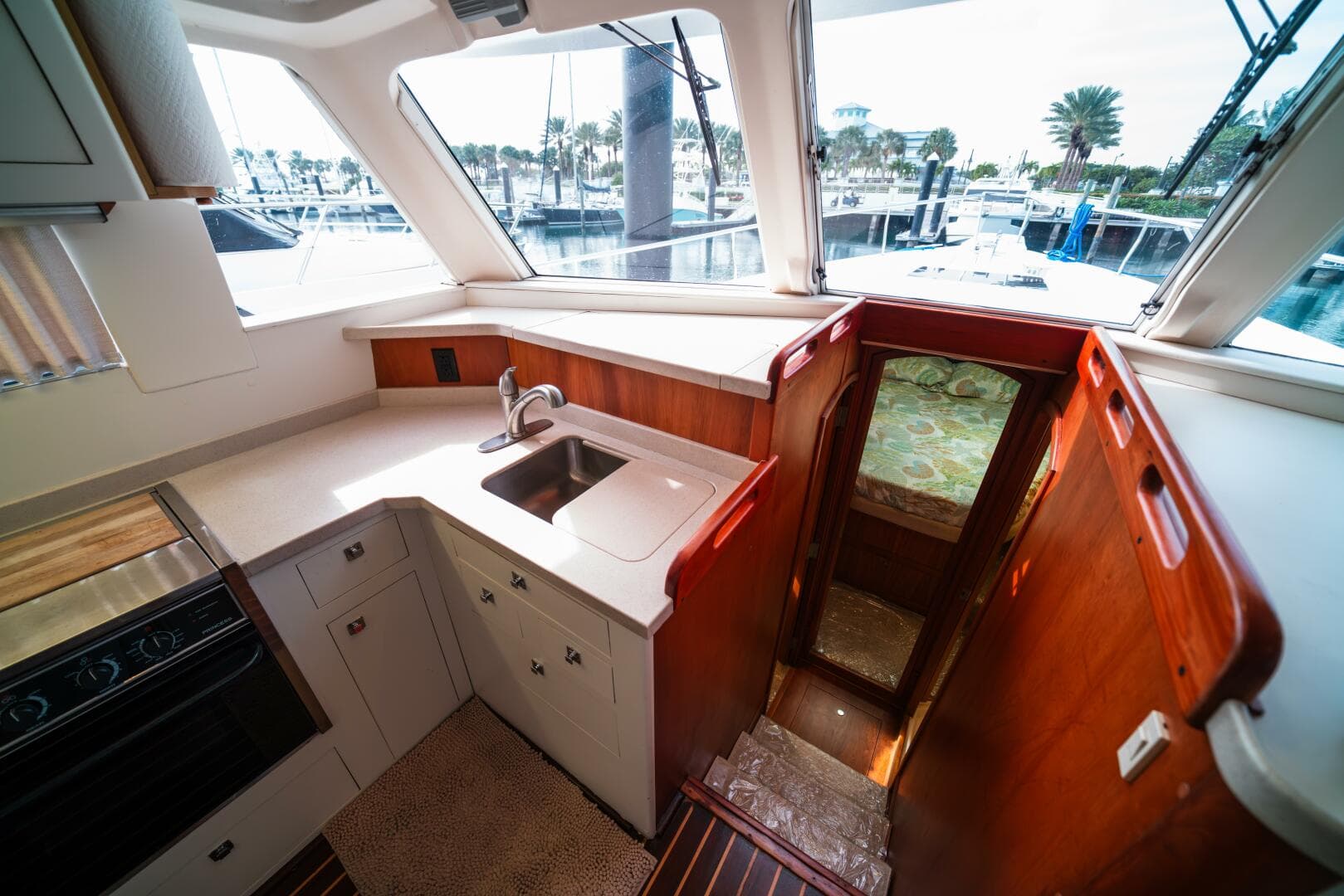 2003 Mainship 390 Trawler — photo 16