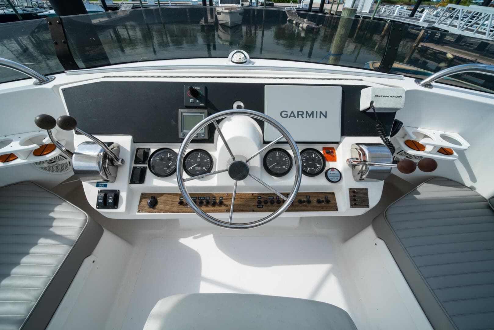 2003 Mainship 390 Trawler — photo 8