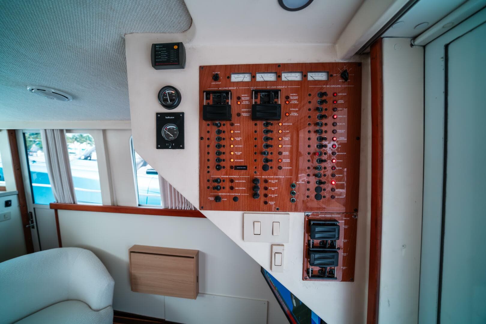 2003 Mainship 390 Trawler — photo 11