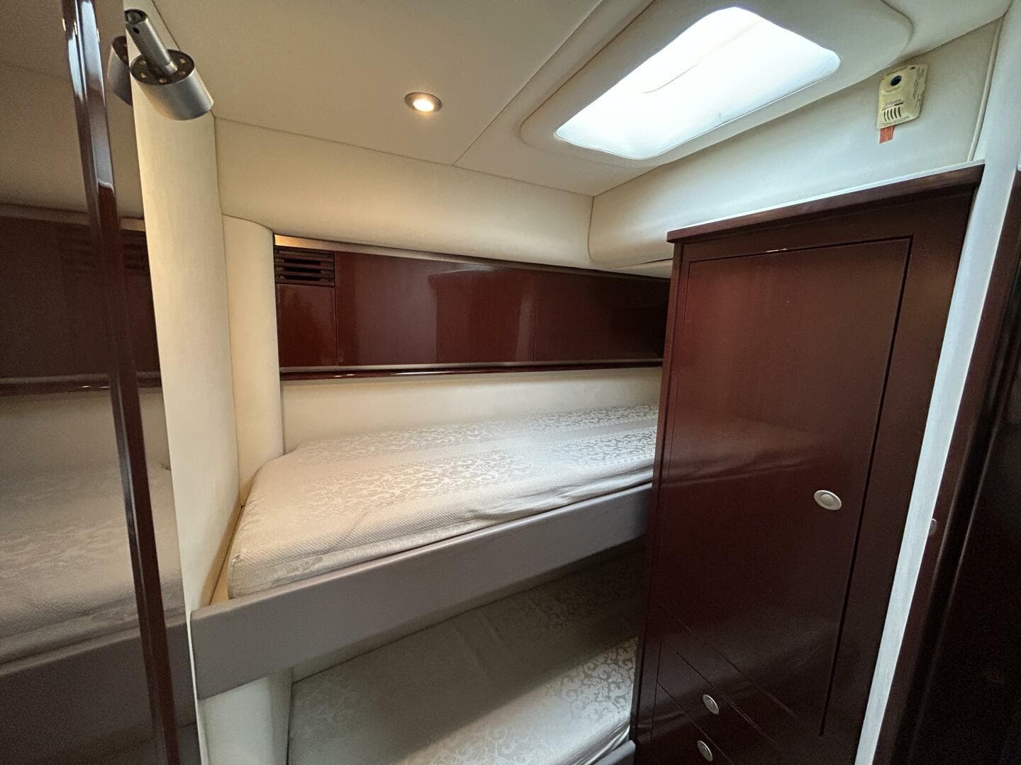 2008 Sea Ray 52 Sedan Bridge — photo 25